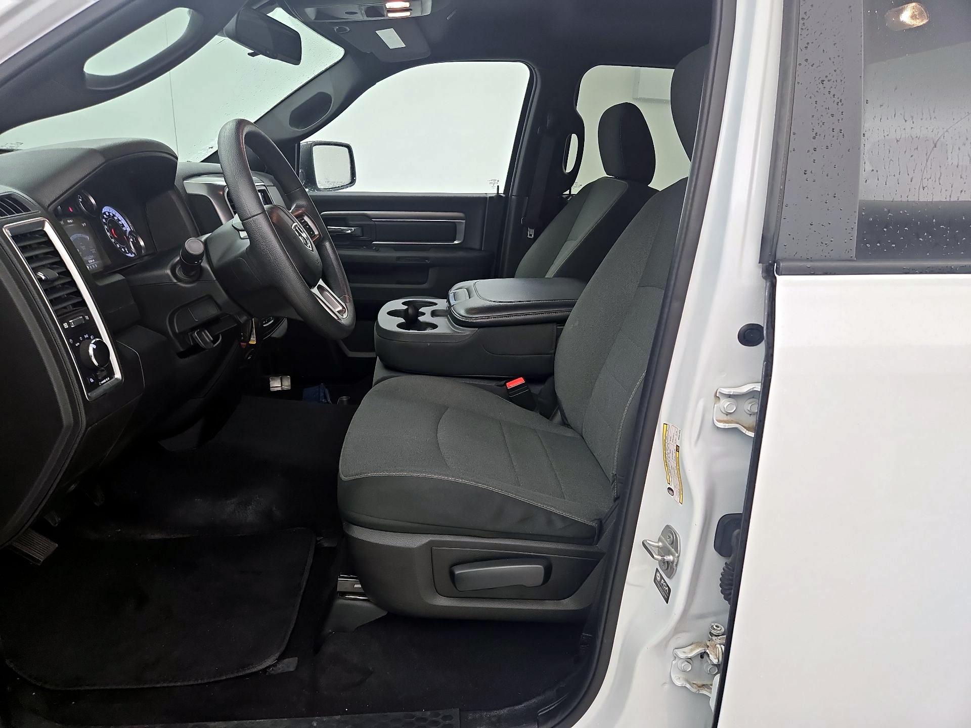 Thumbnail: 2021 RAM 1500 Classic - 11