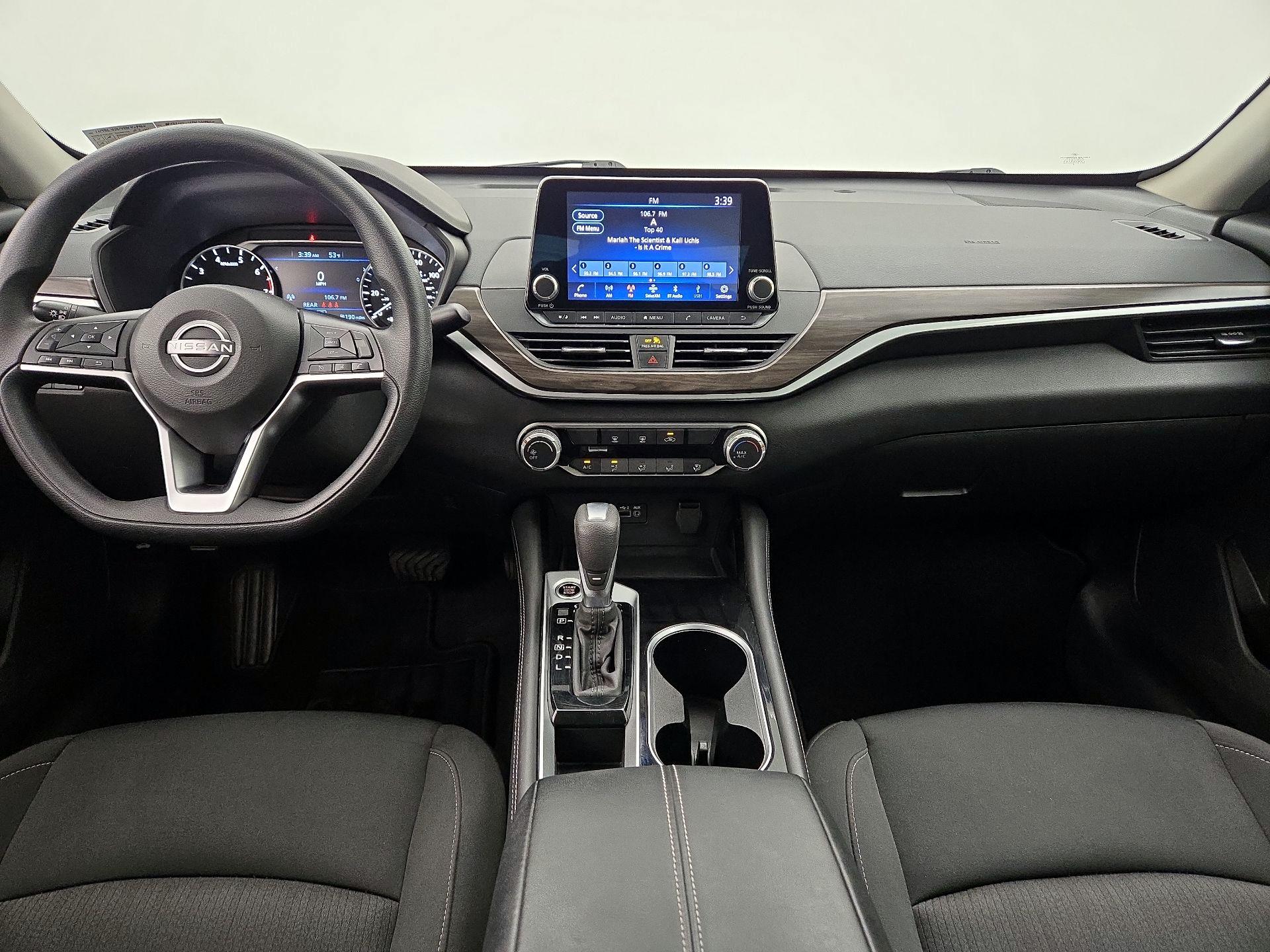 Thumbnail: 2023 Nissan Altima - 9