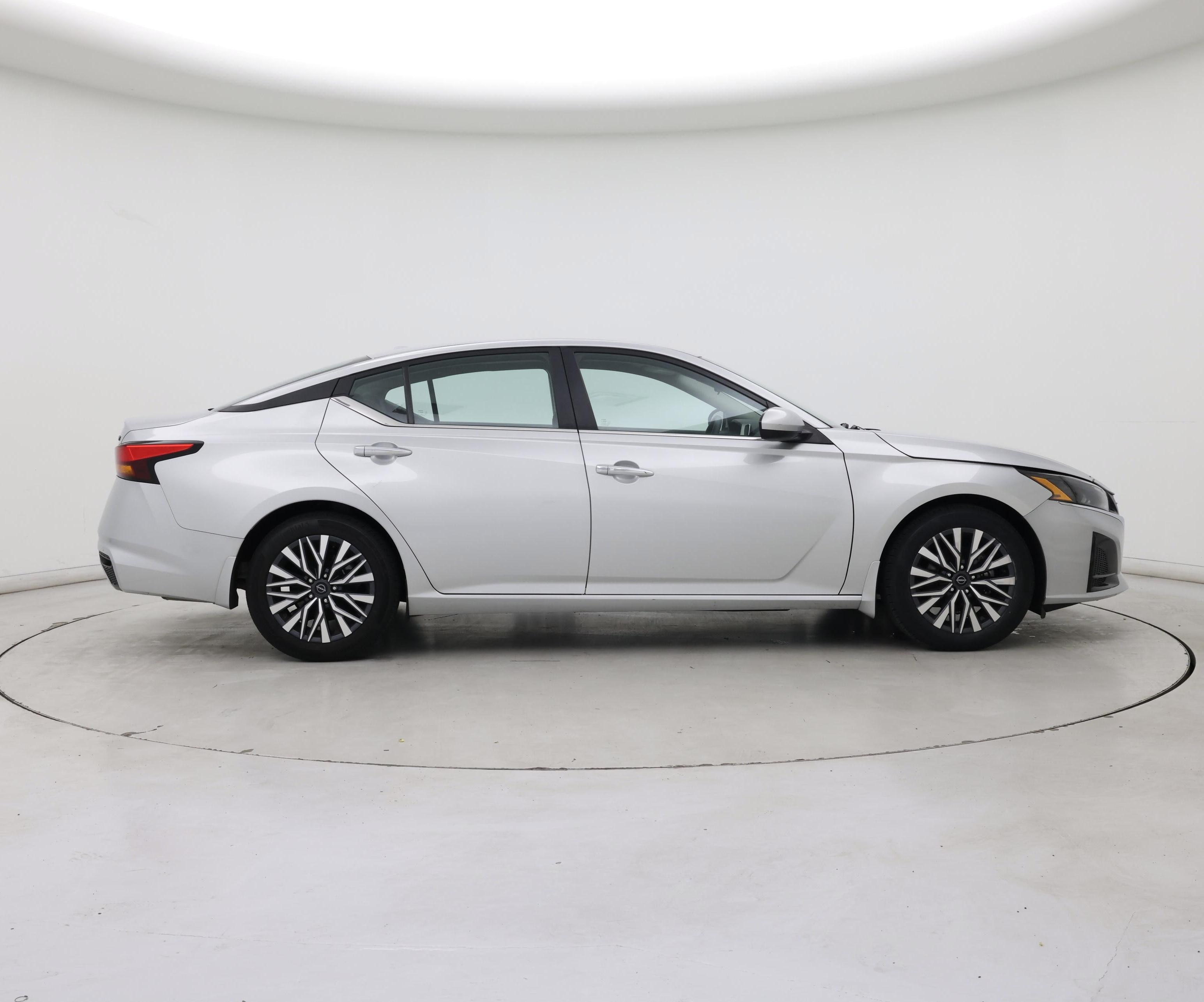 Thumbnail: 2023 Nissan Altima - 7