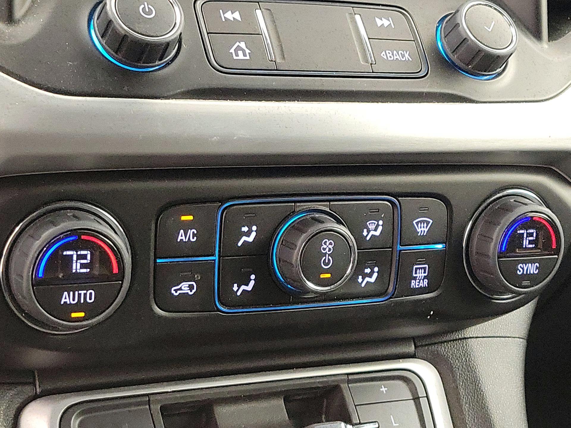 Thumbnail: 2023 GMC Acadia - 16