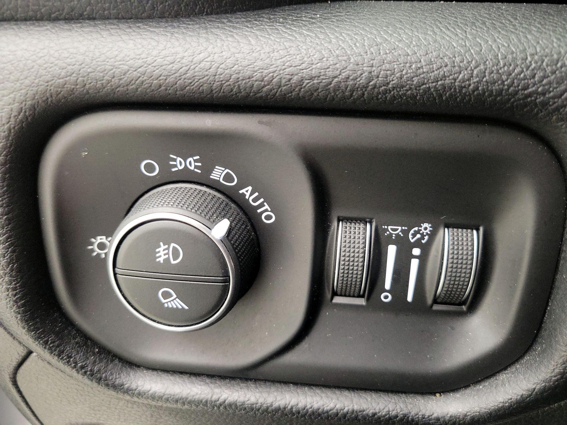 Thumbnail: 2021 RAM 1500 - 13