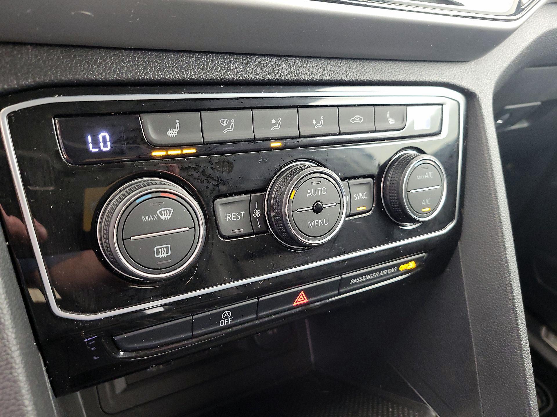 Thumbnail: 2023 Volkswagen Atlas - 14