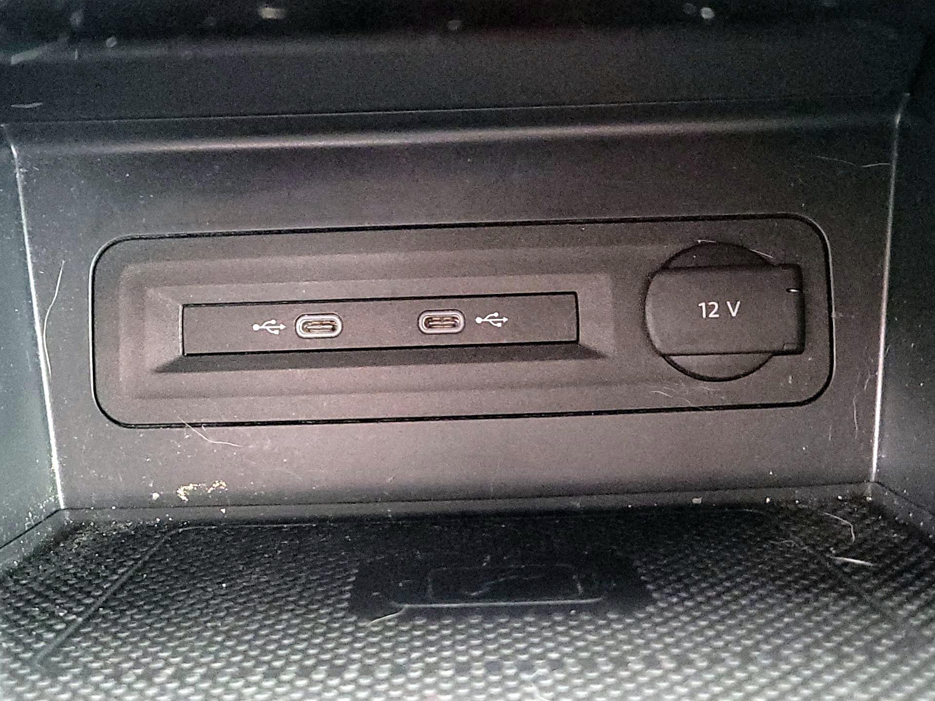 Thumbnail: 2023 Volkswagen Atlas - 16