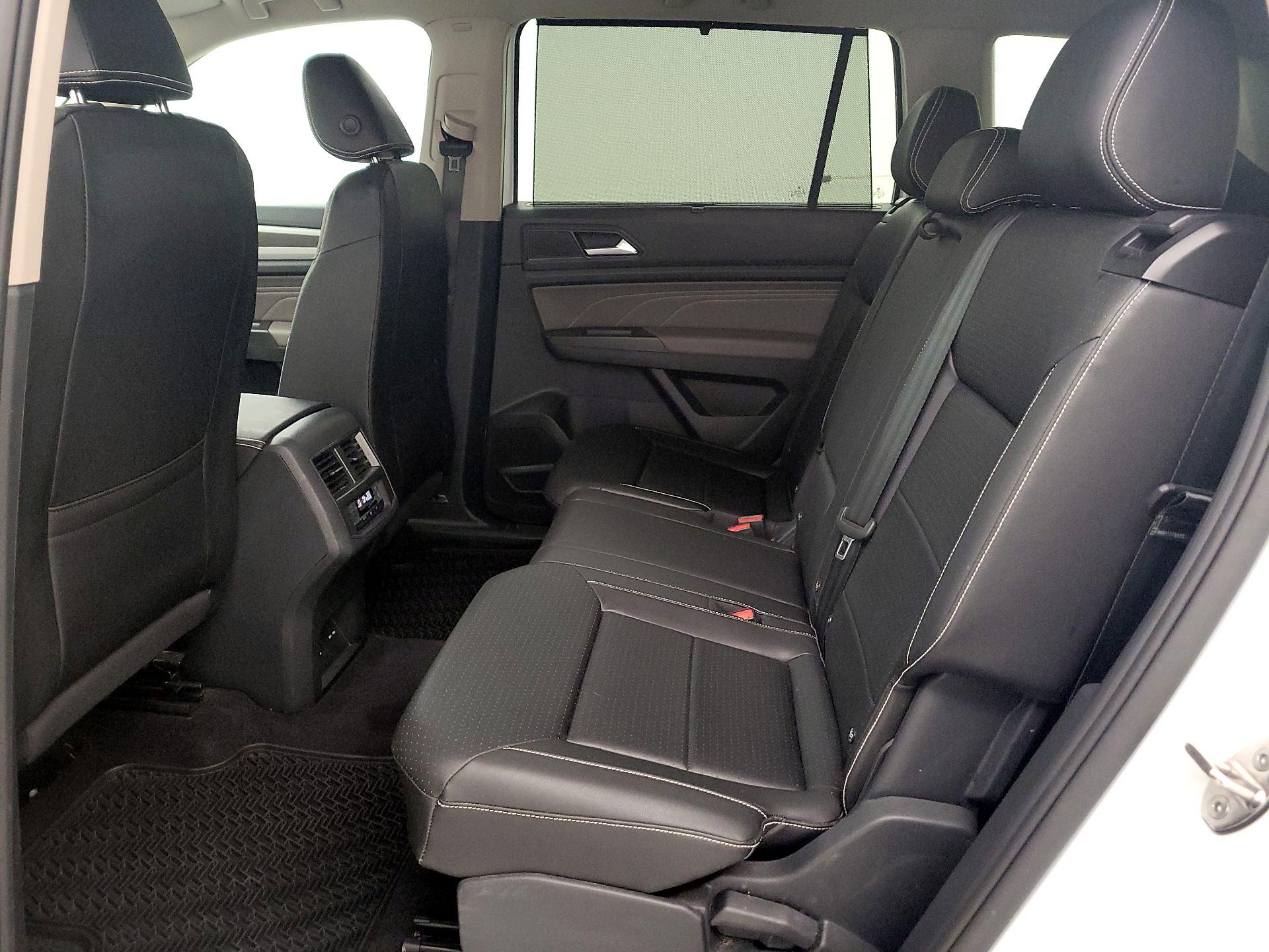 Thumbnail: 2023 Volkswagen Atlas - 17