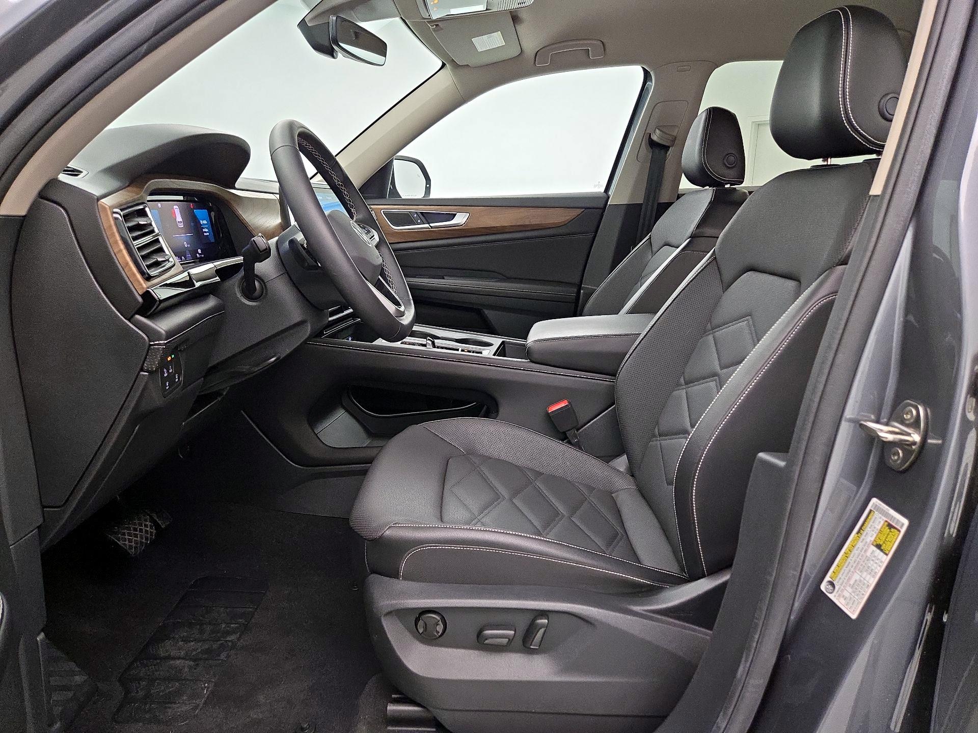 Thumbnail: 2024 Volkswagen Atlas - 11