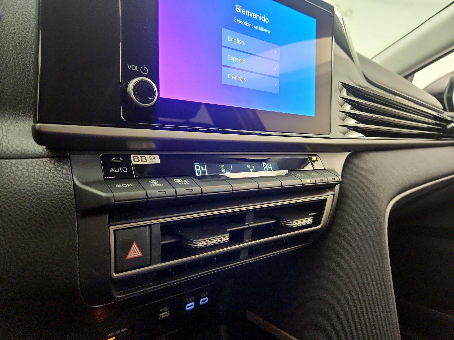 Thumbnail: 2025 Toyota Camry - 17