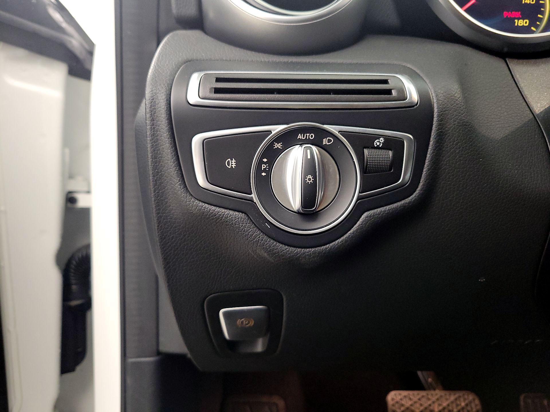 Thumbnail: 2021 Mercedes-Benz C-Class - 13