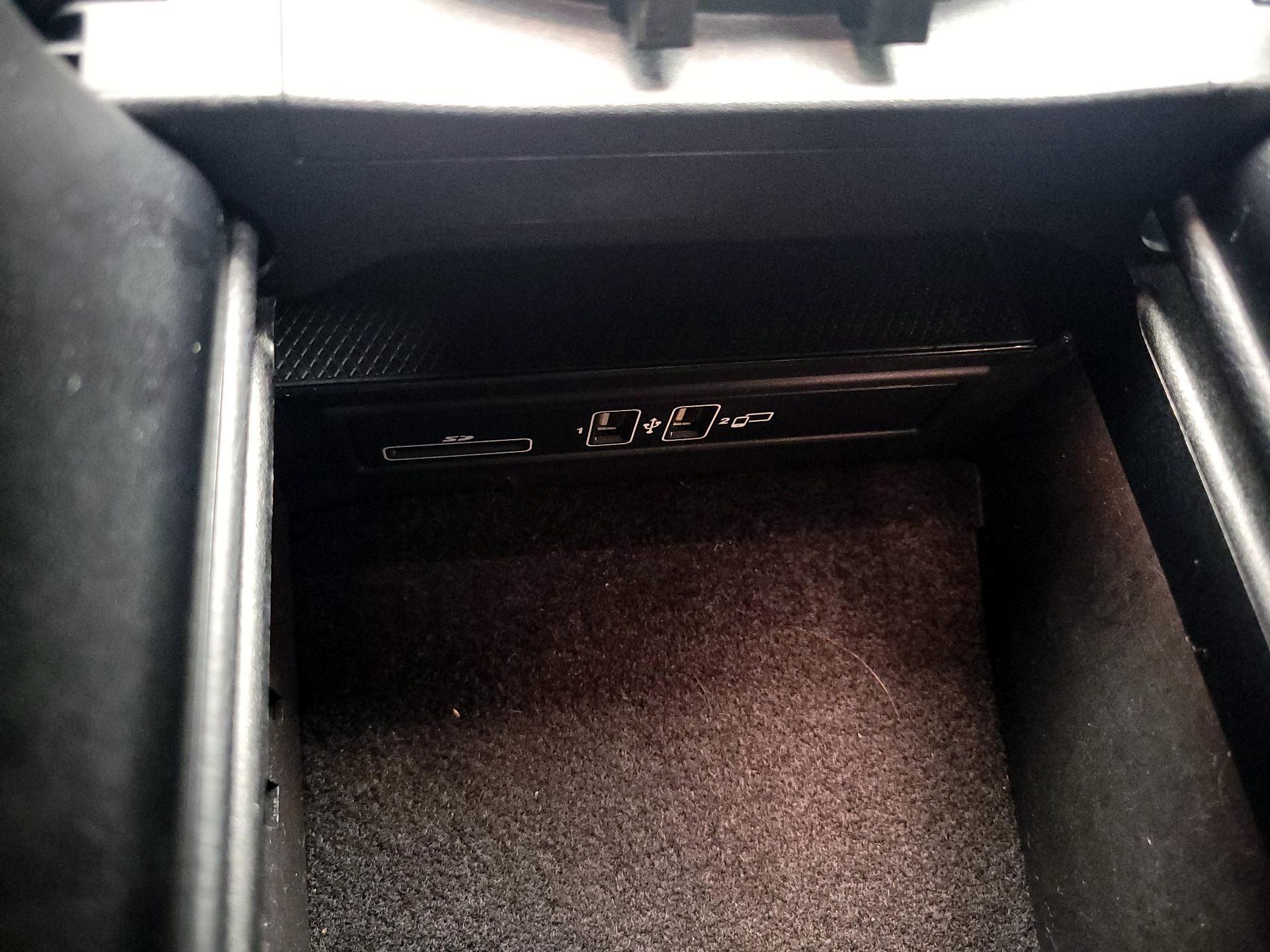 Thumbnail: 2021 Mercedes-Benz C-Class - 18