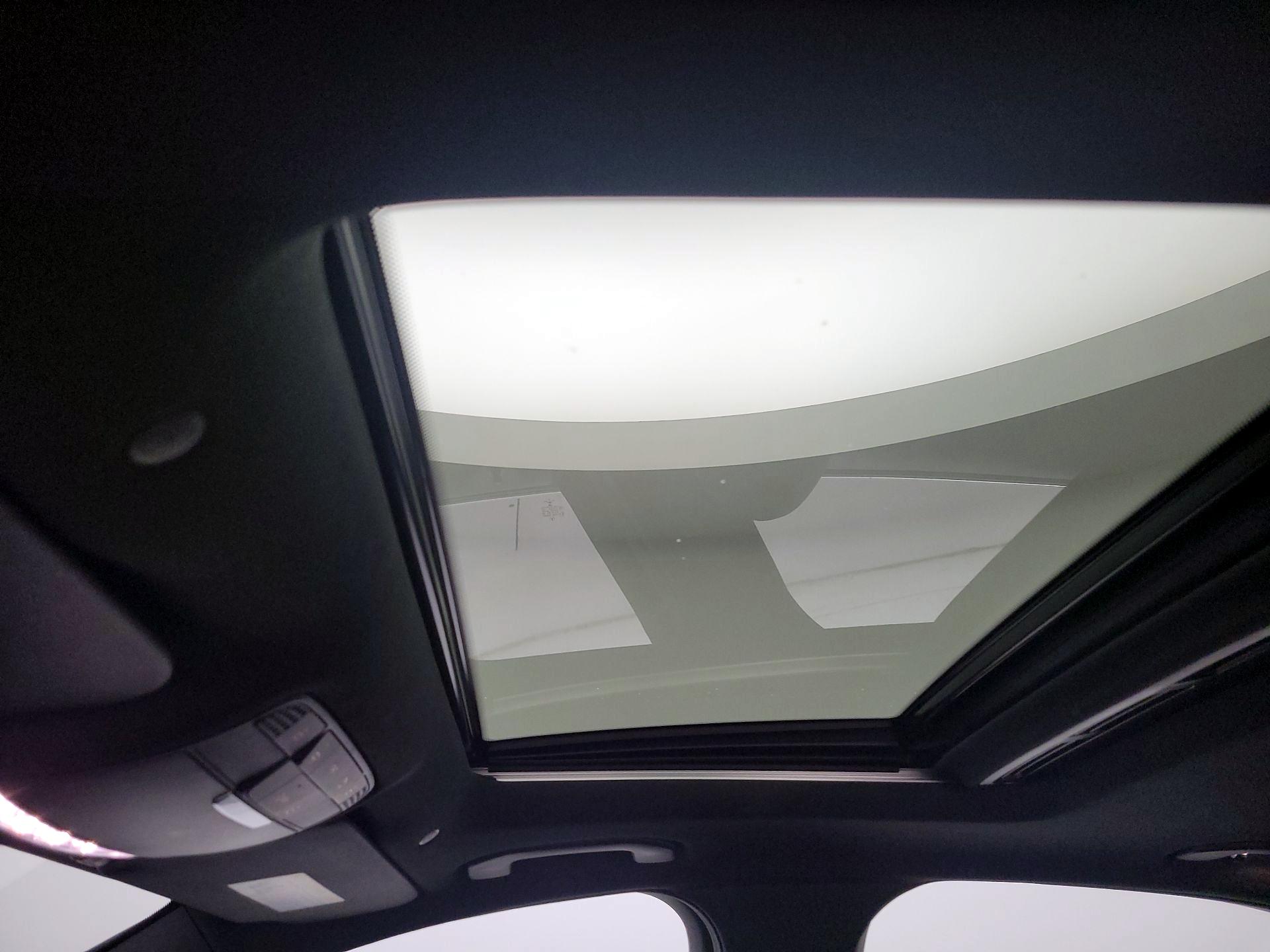 Thumbnail: 2021 Mercedes-Benz C-Class - 19