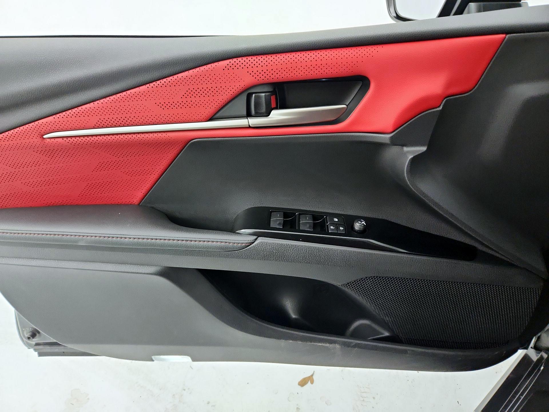 Thumbnail: 2025 Toyota Camry - 12