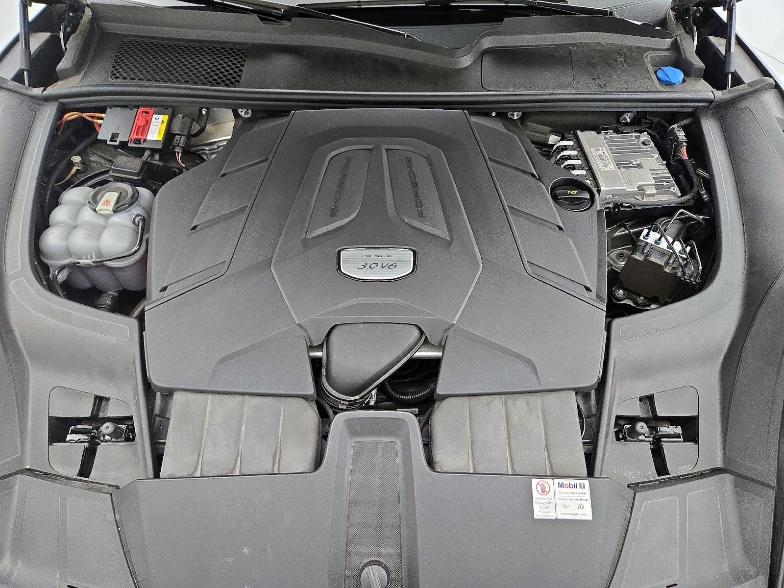 2020 Porsche Cayenne Base - Photo 24