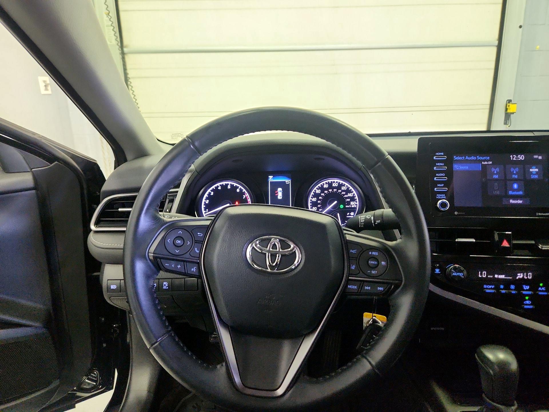 Thumbnail: 2023 Toyota Camry - 10