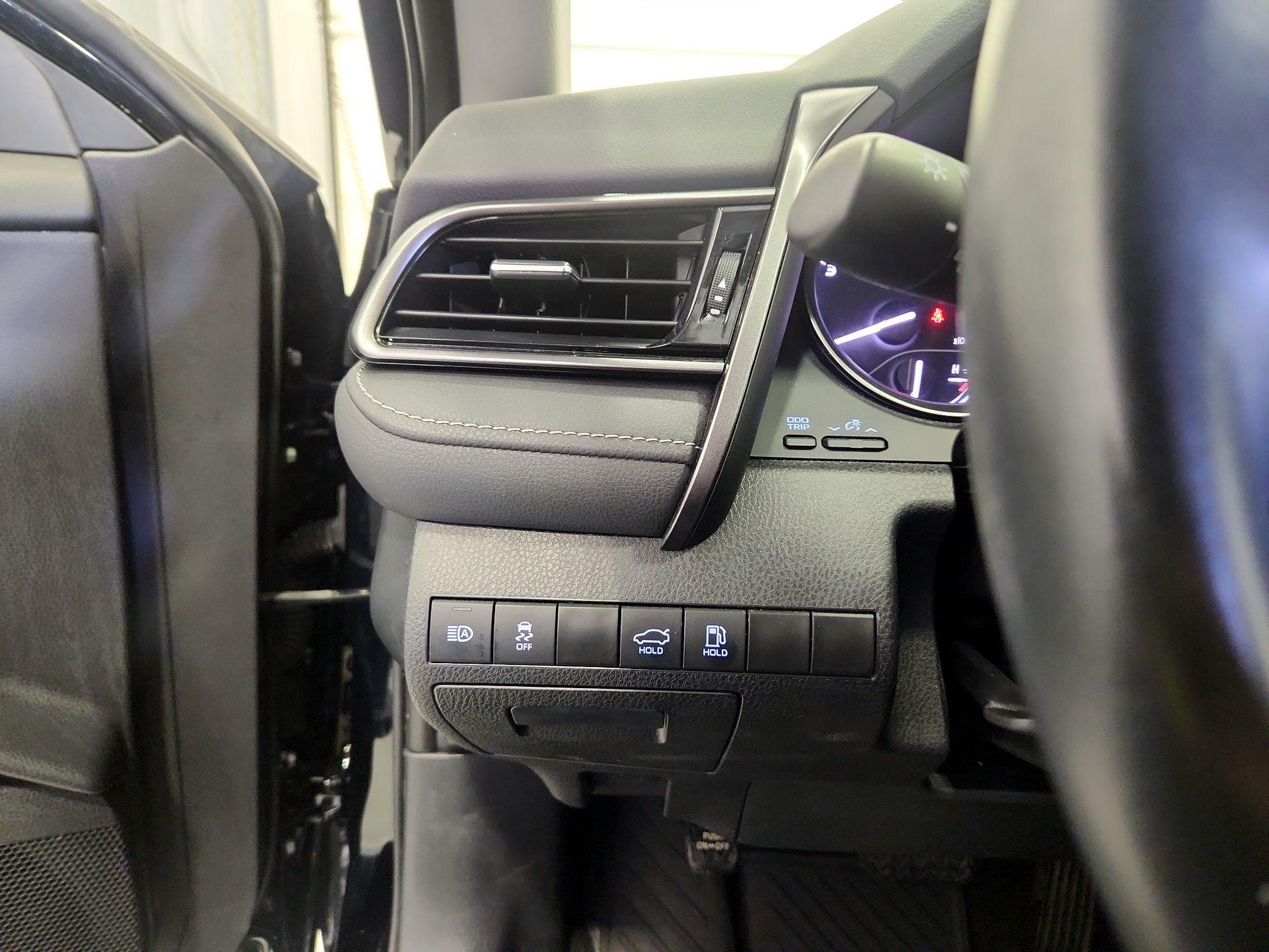 Thumbnail: 2023 Toyota Camry - 13