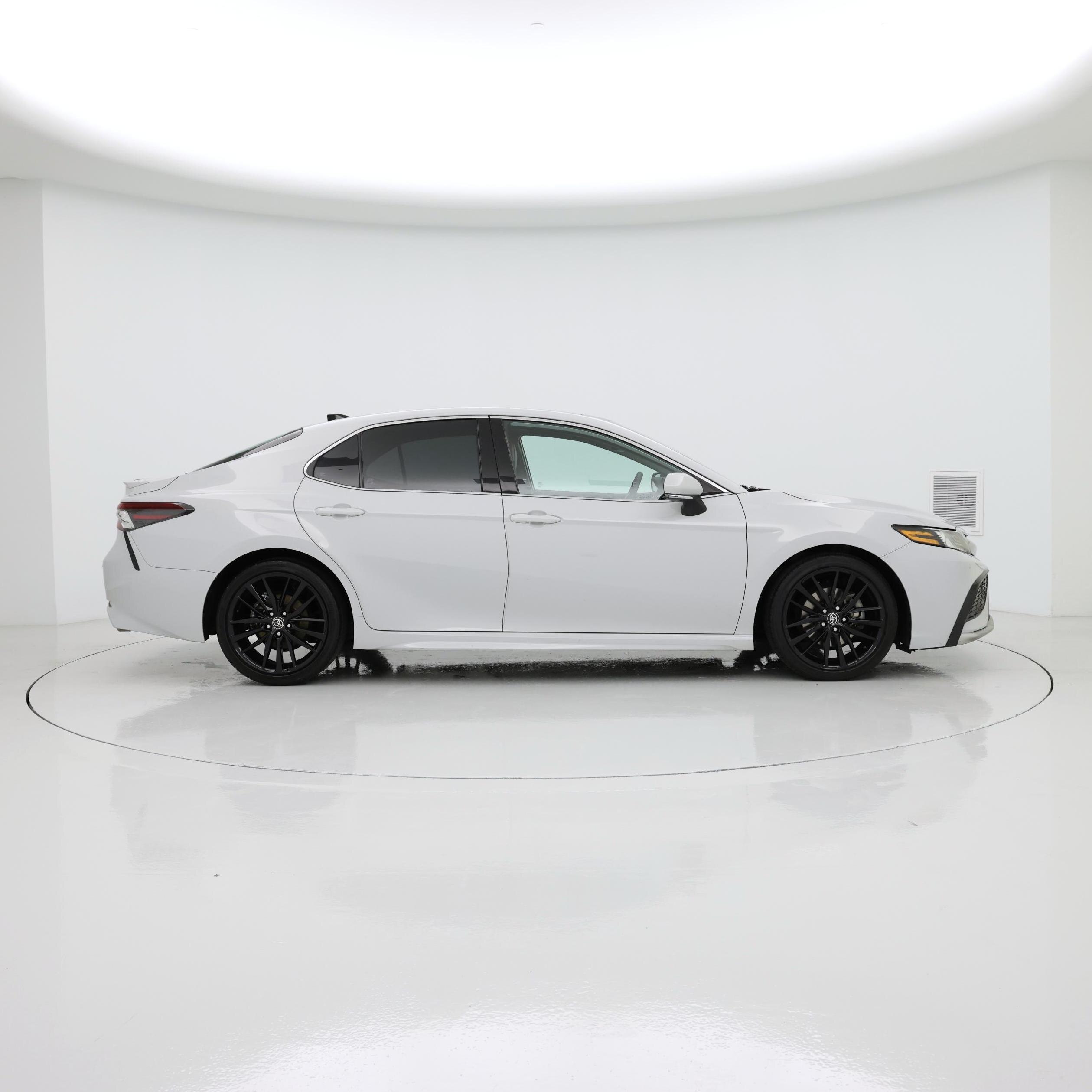 Thumbnail: 2023 Toyota Camry - 7