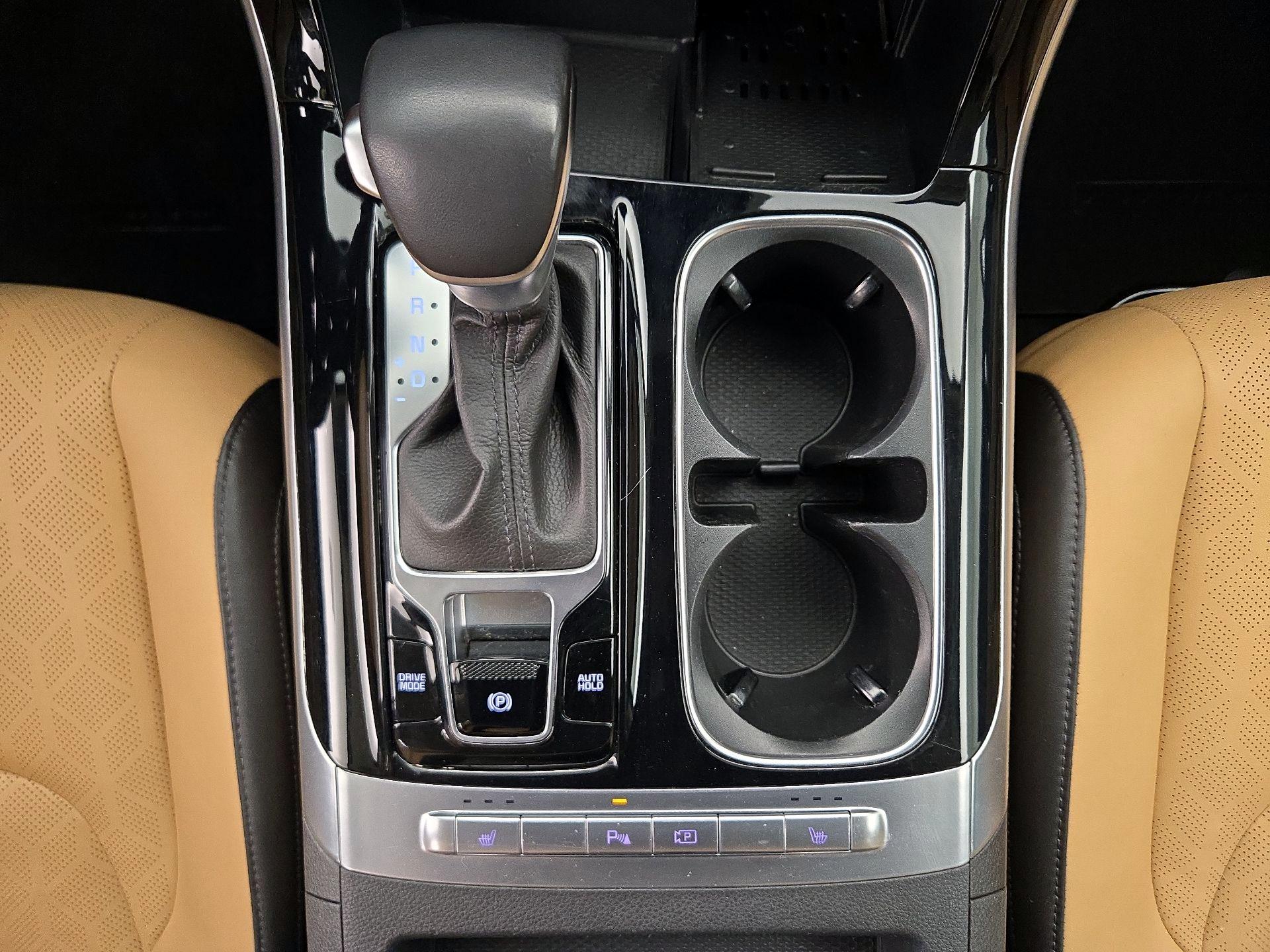 Thumbnail: 2022 Kia Carnival - 18