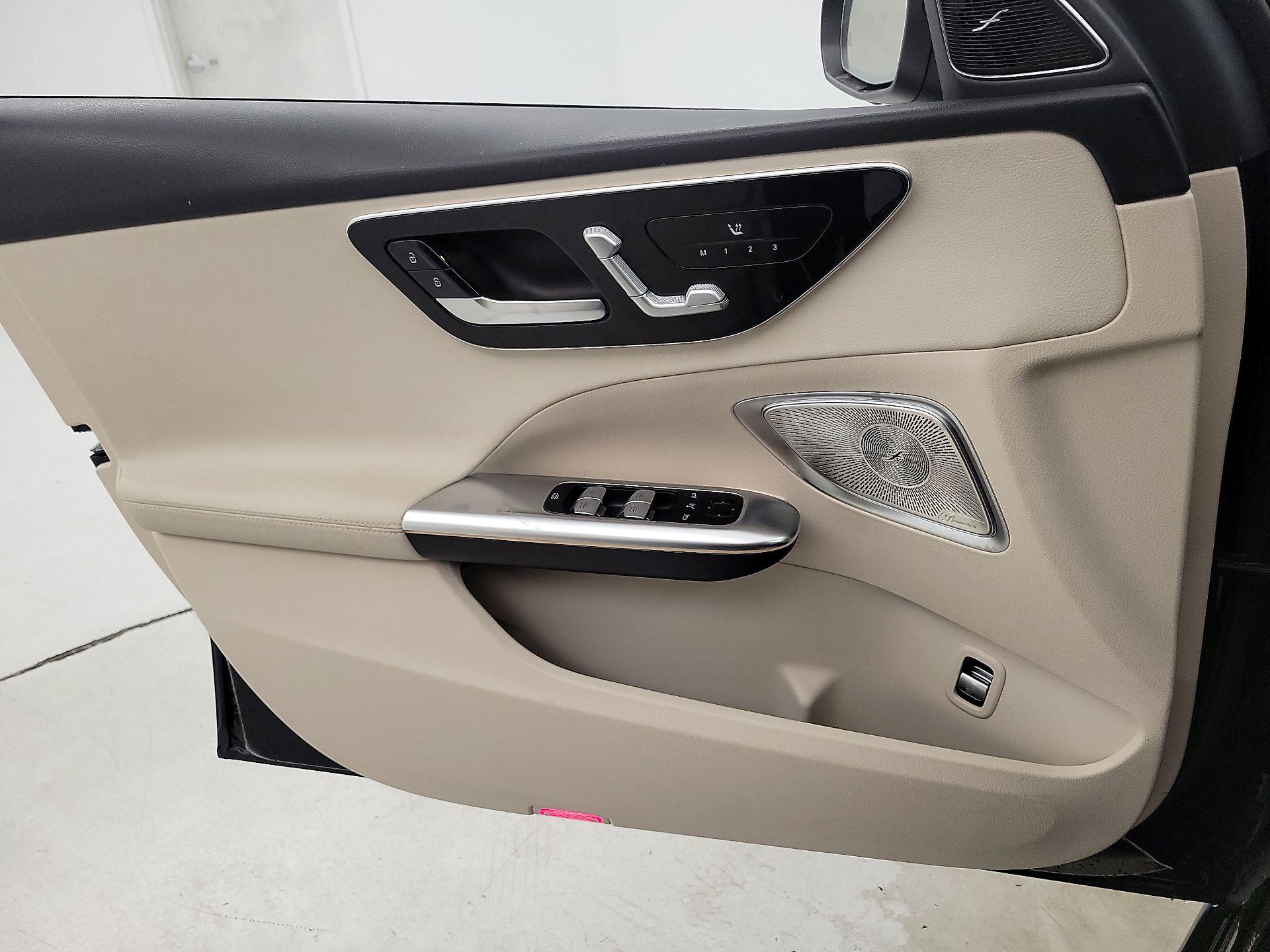 Thumbnail: 2022 Mercedes-Benz C-Class - 12