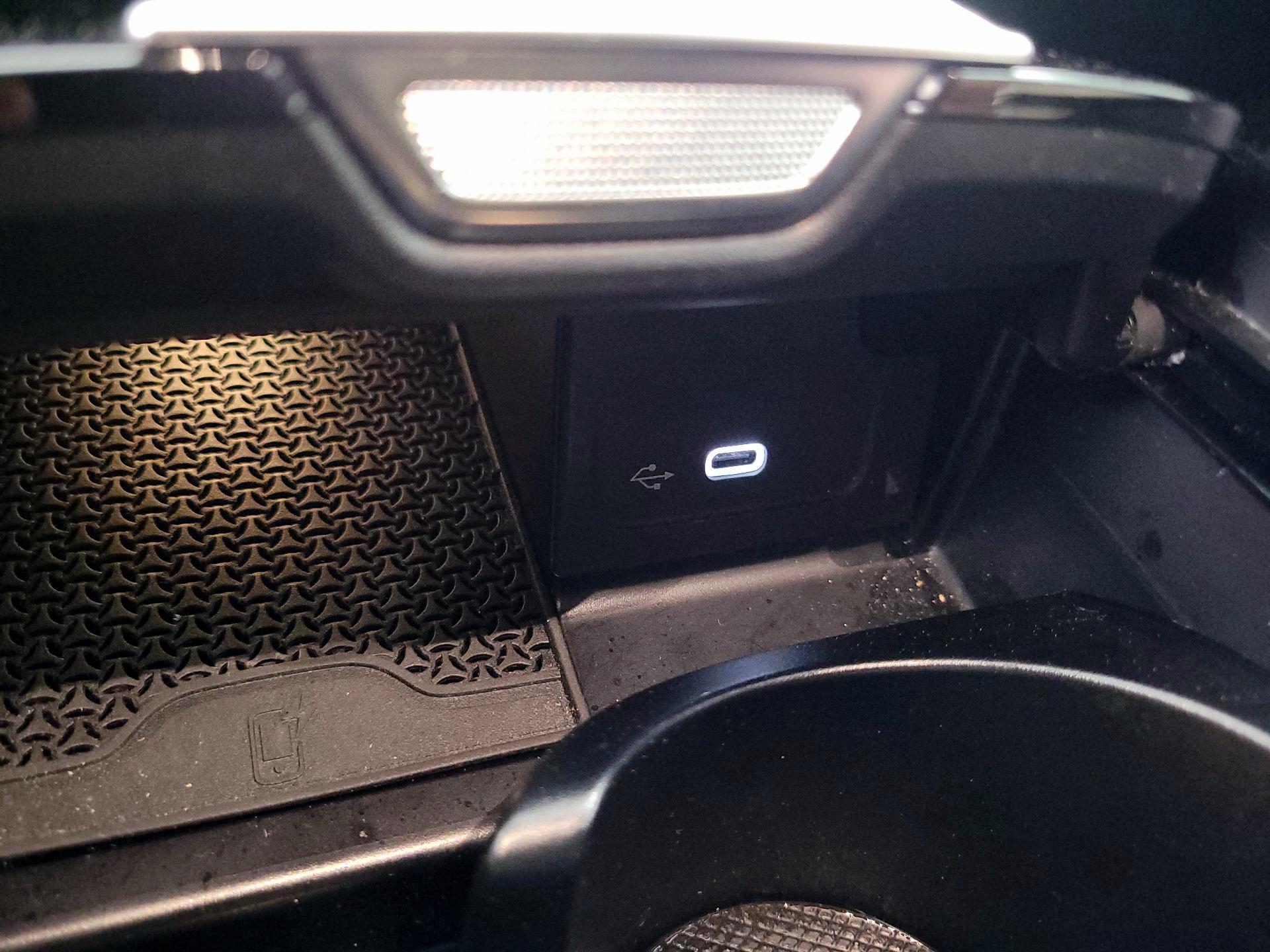 Thumbnail: 2022 Mercedes-Benz C-Class - 19