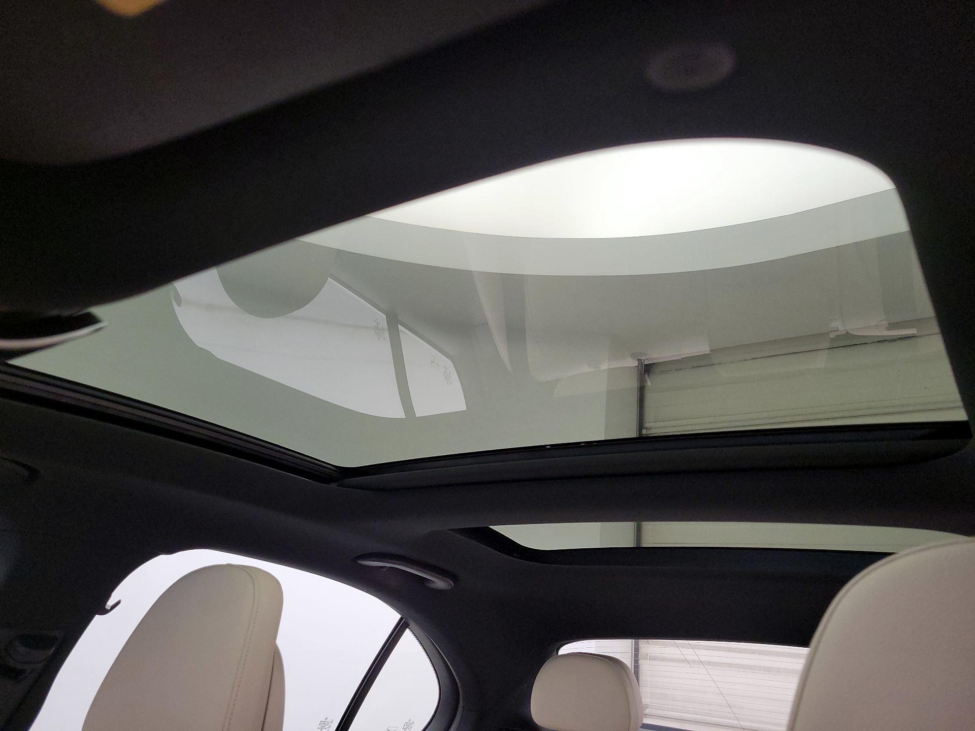 Thumbnail: 2022 Mercedes-Benz C-Class - 20