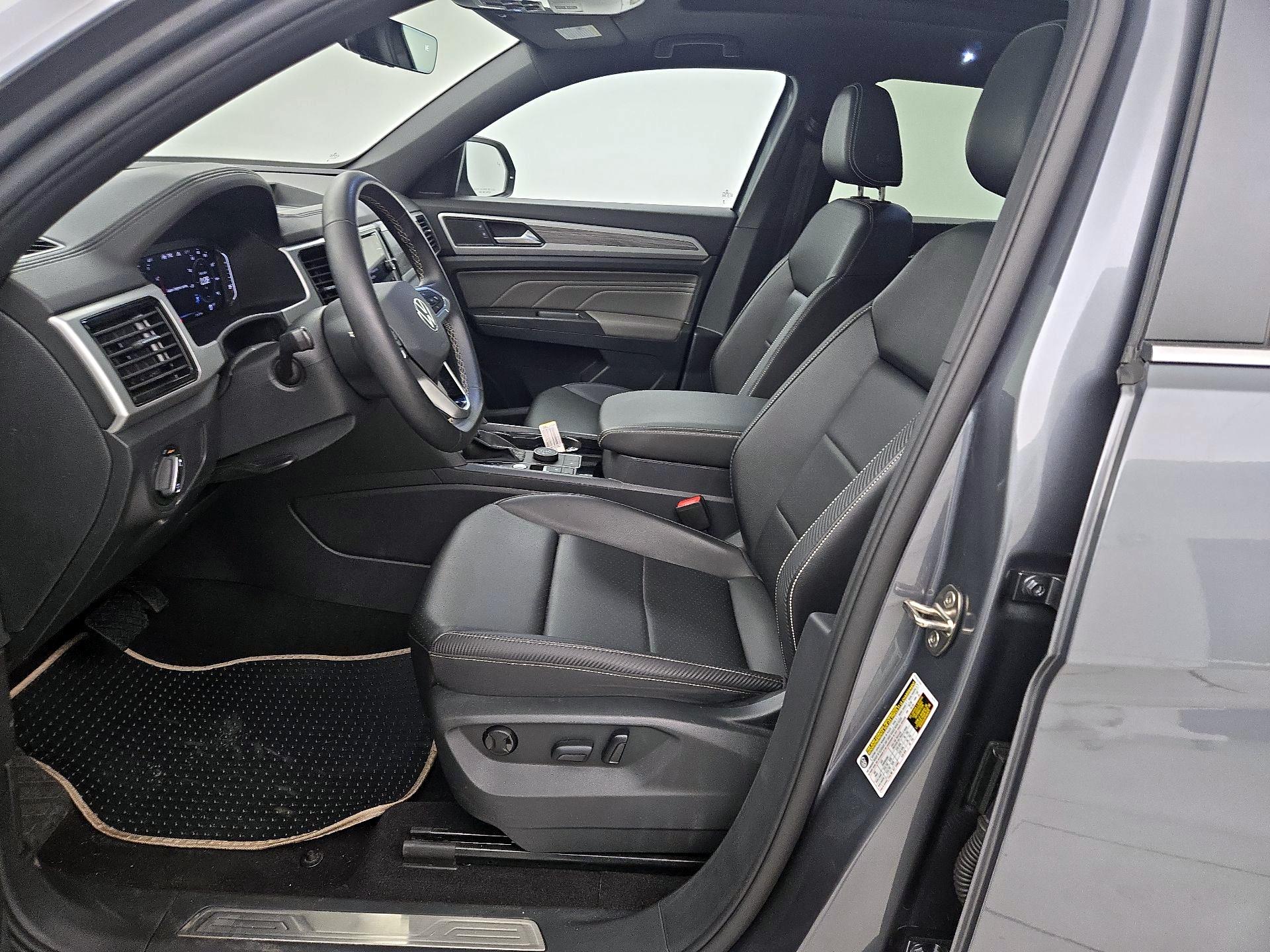 Thumbnail: 2023 Volkswagen Atlas - 11
