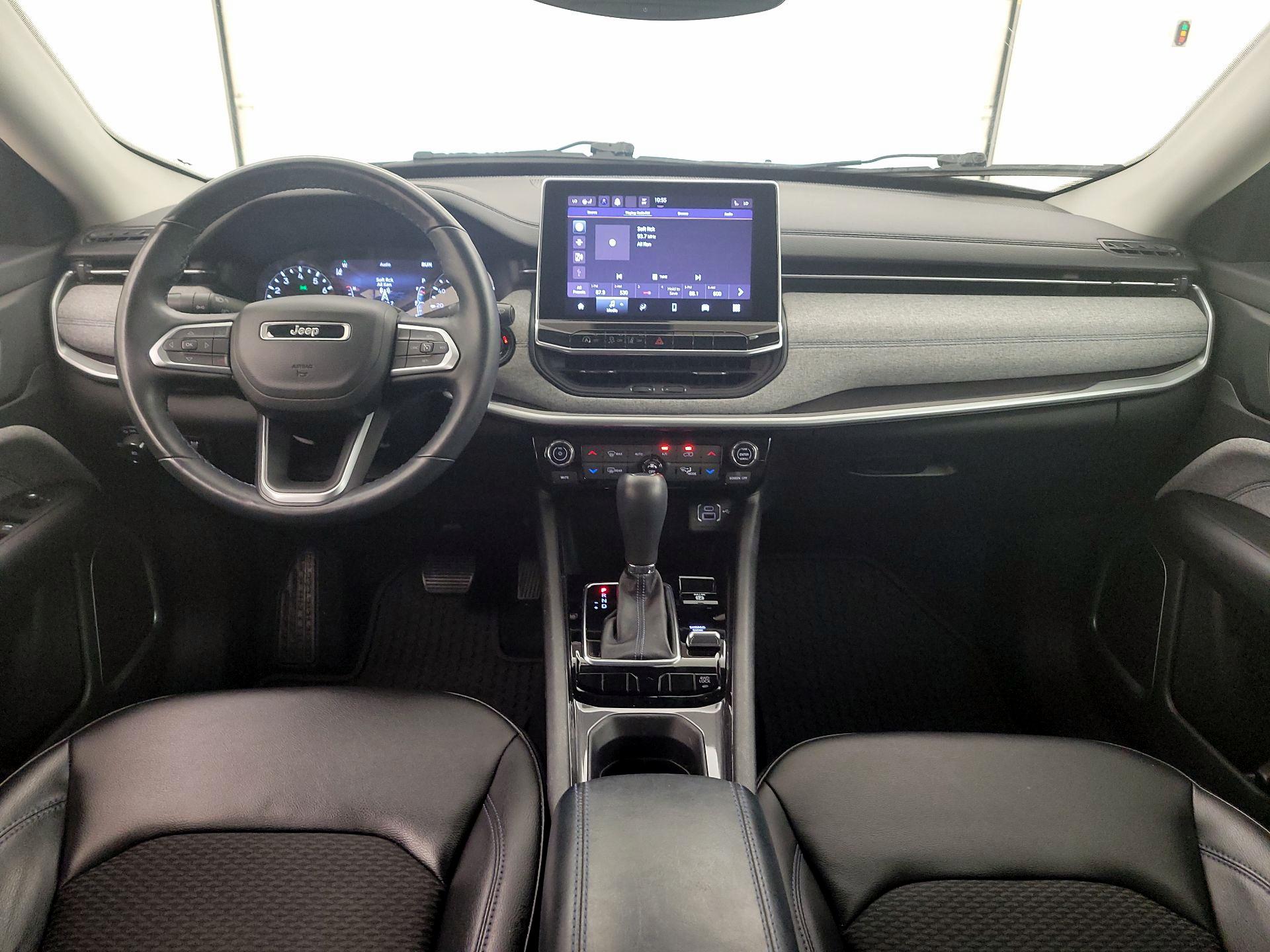 Thumbnail: 2022 Jeep Compass - 9