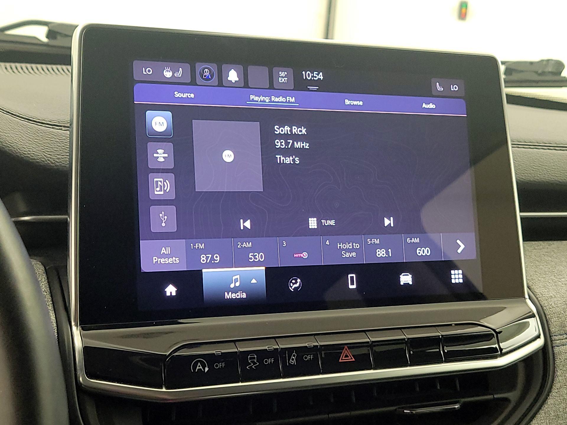 Thumbnail: 2022 Jeep Compass - 15