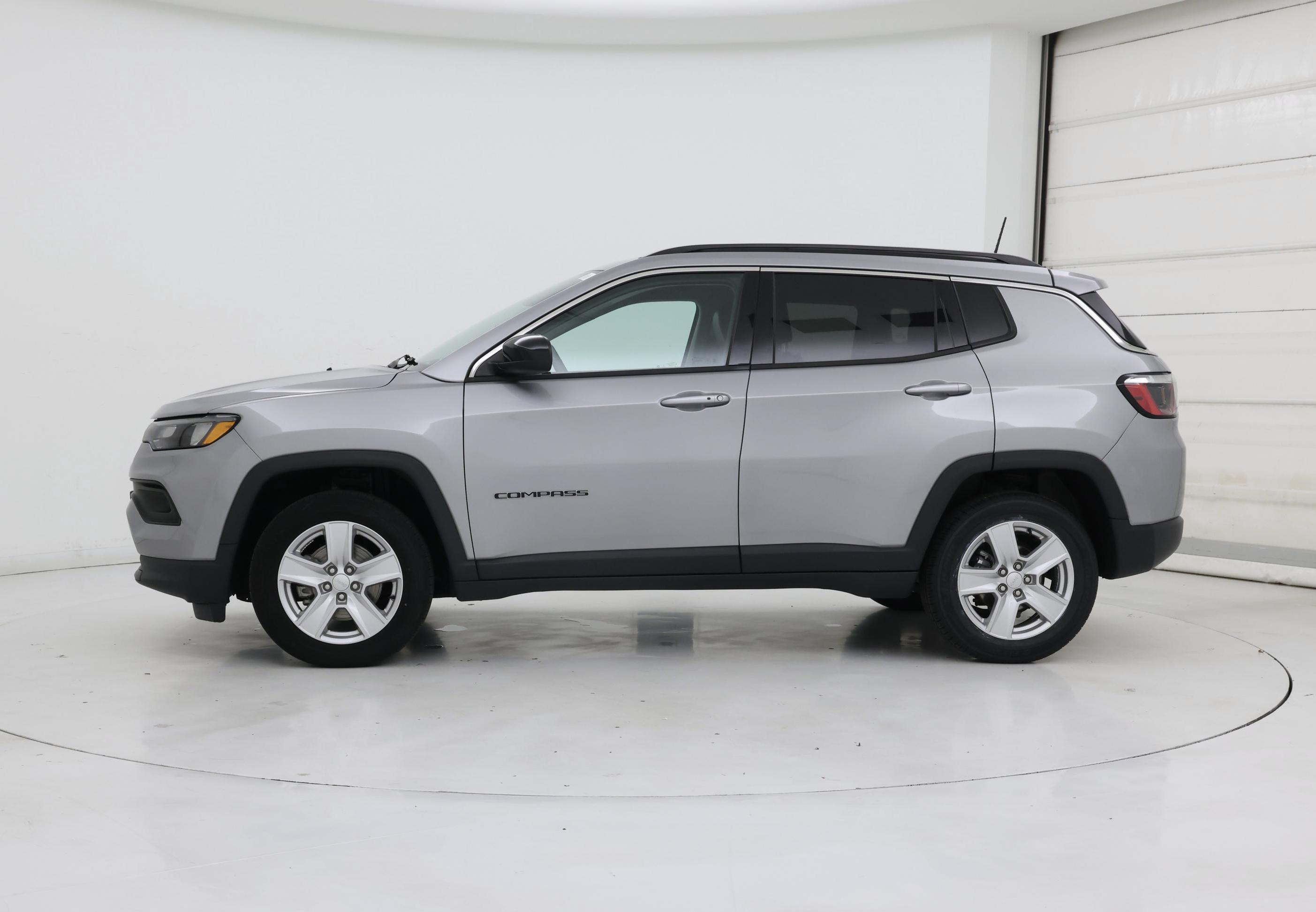 Thumbnail: 2022 Jeep Compass - 3