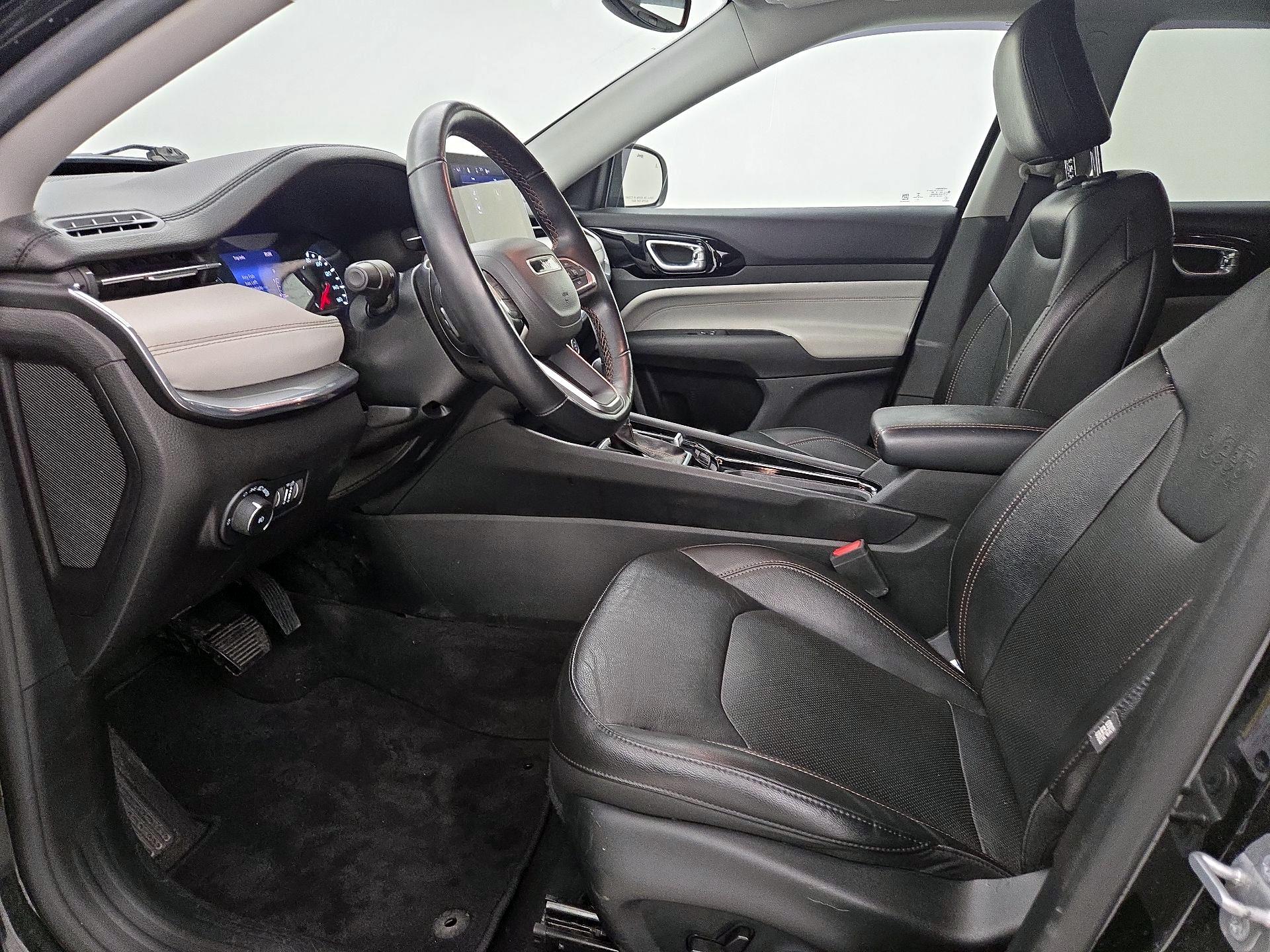 Thumbnail: 2022 Jeep Compass - 11