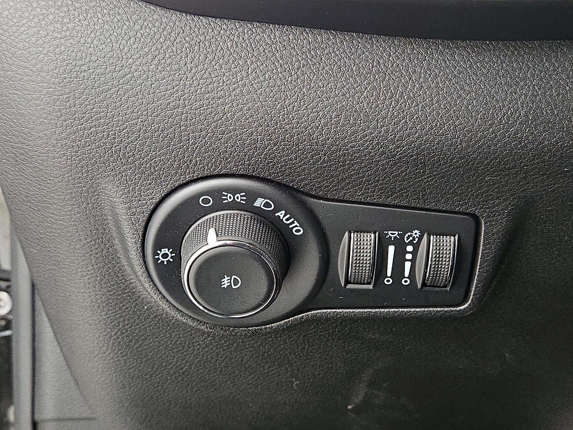 Thumbnail: 2022 Jeep Compass - 13