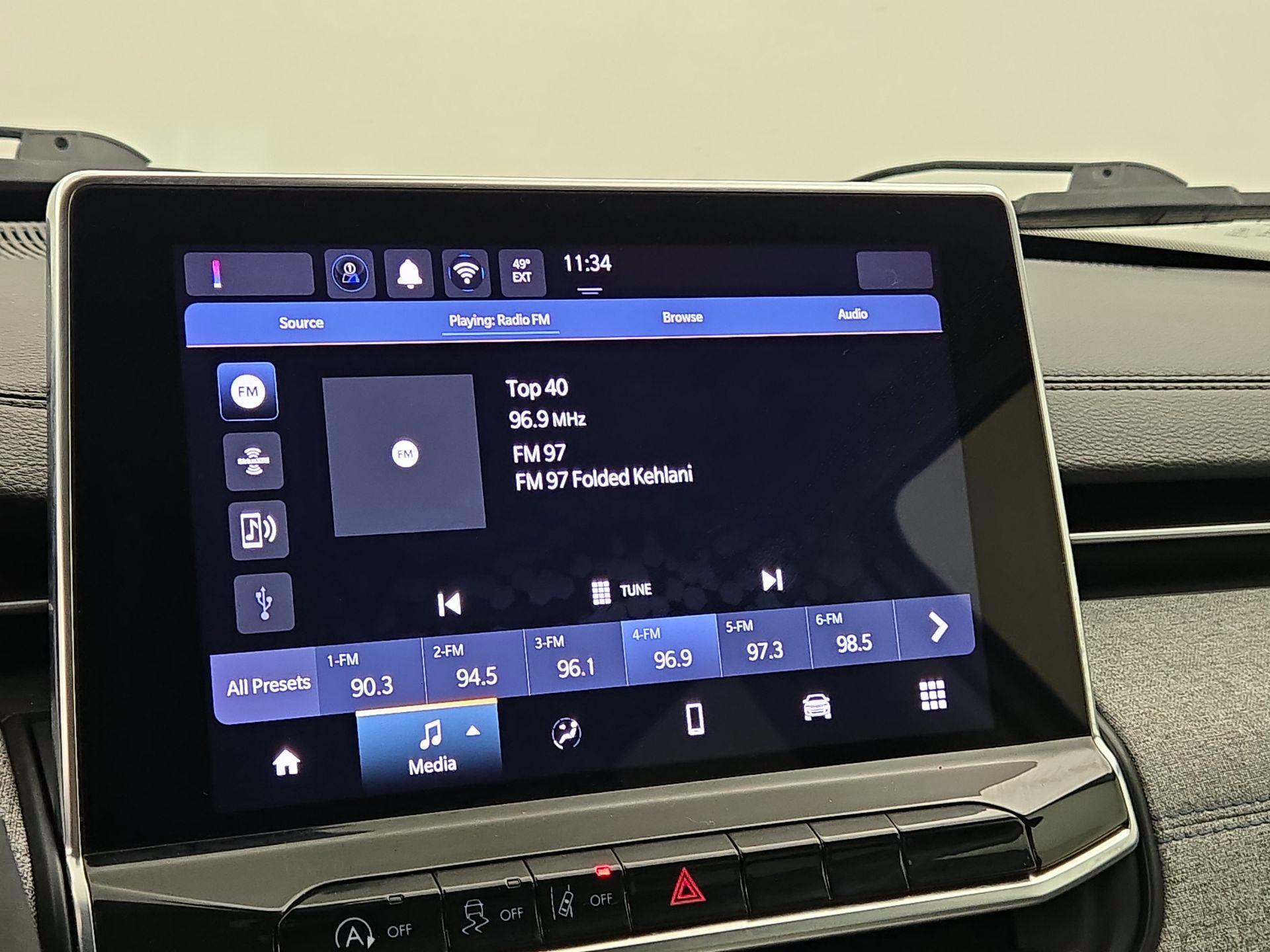 Thumbnail: 2022 Jeep Compass - 15