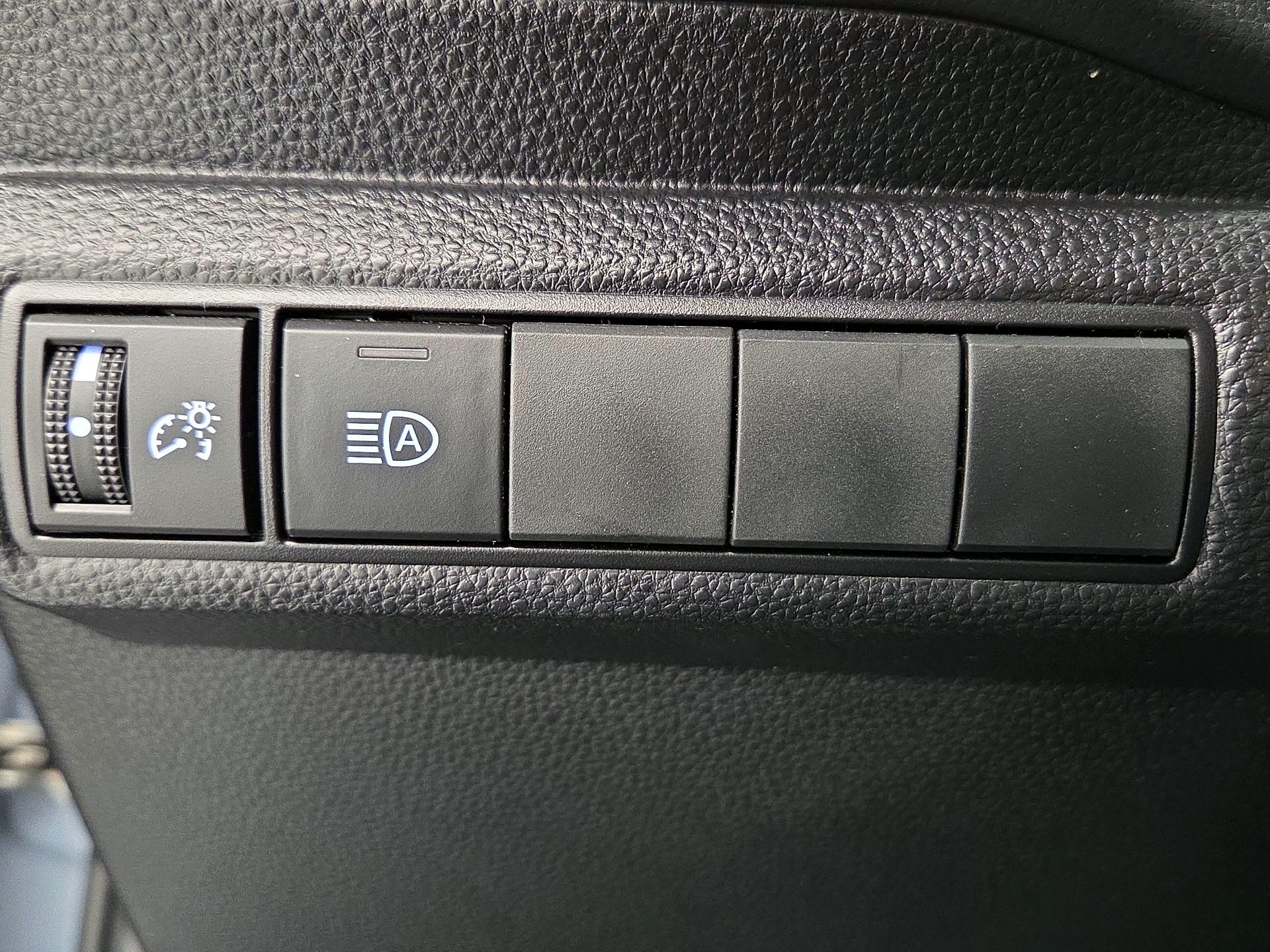 Thumbnail: 2022 Toyota Corolla - 13