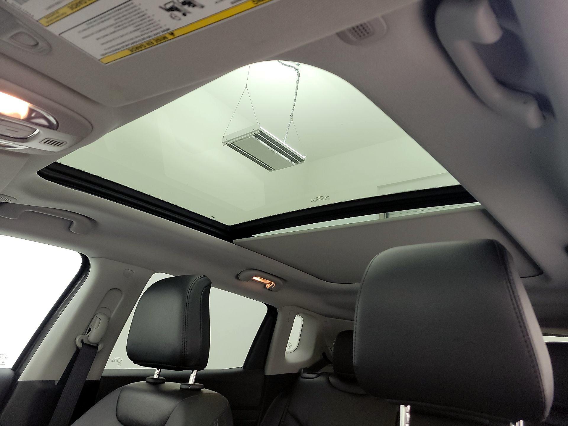 Thumbnail: 2022 Jeep Compass - 19