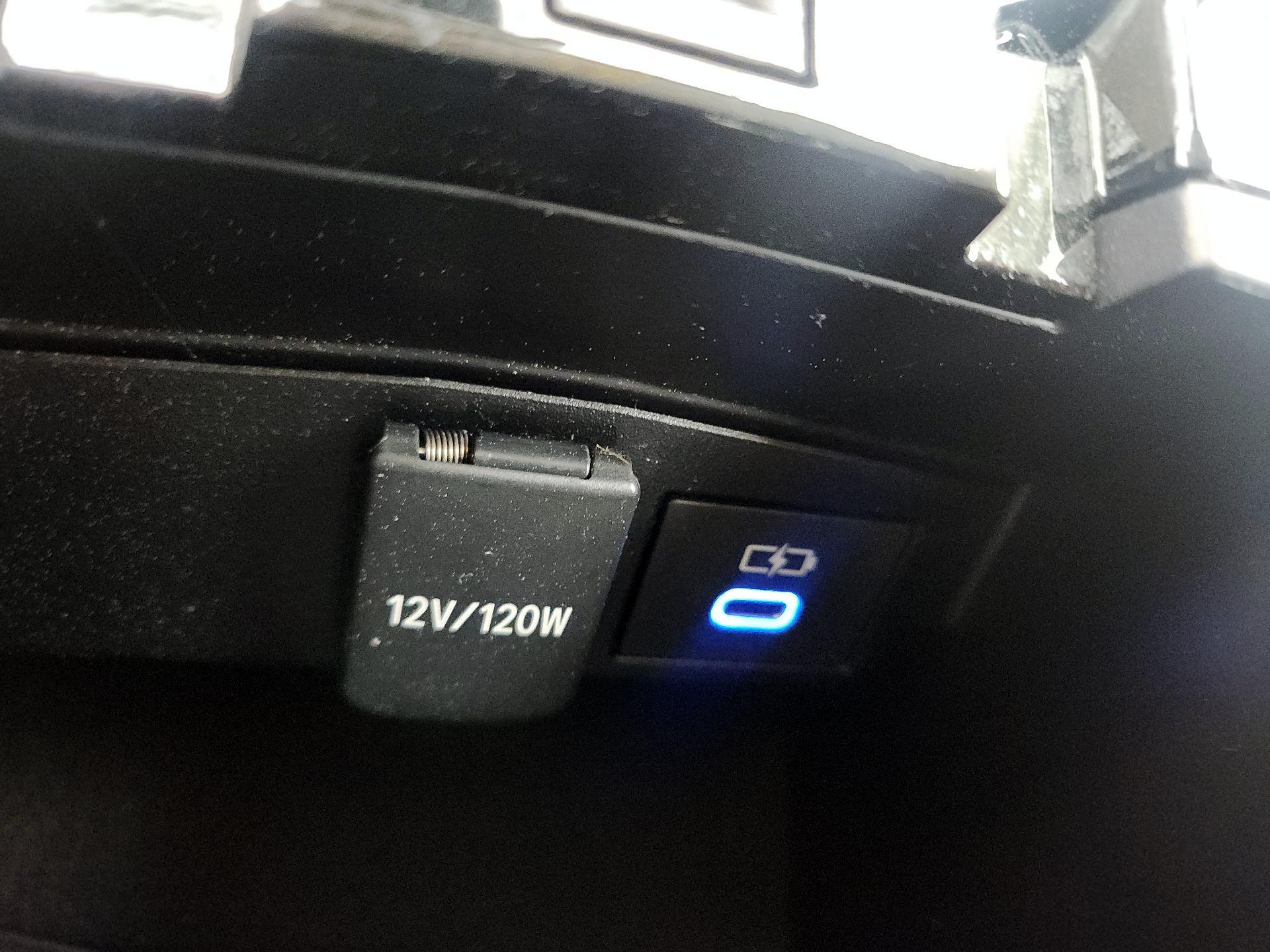 Thumbnail: 2022 Toyota Corolla - 18