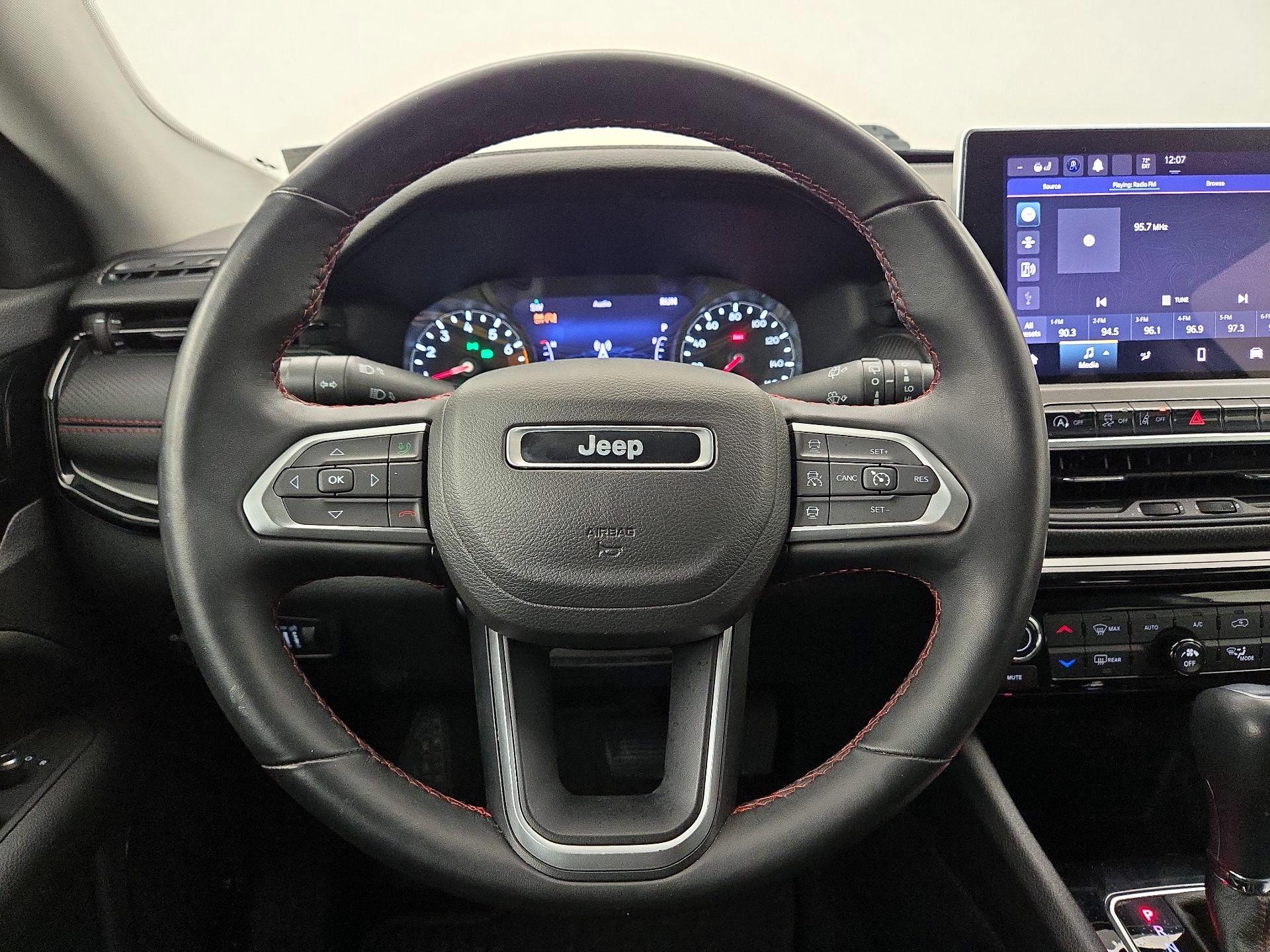 Thumbnail: 2022 Jeep Compass - 10