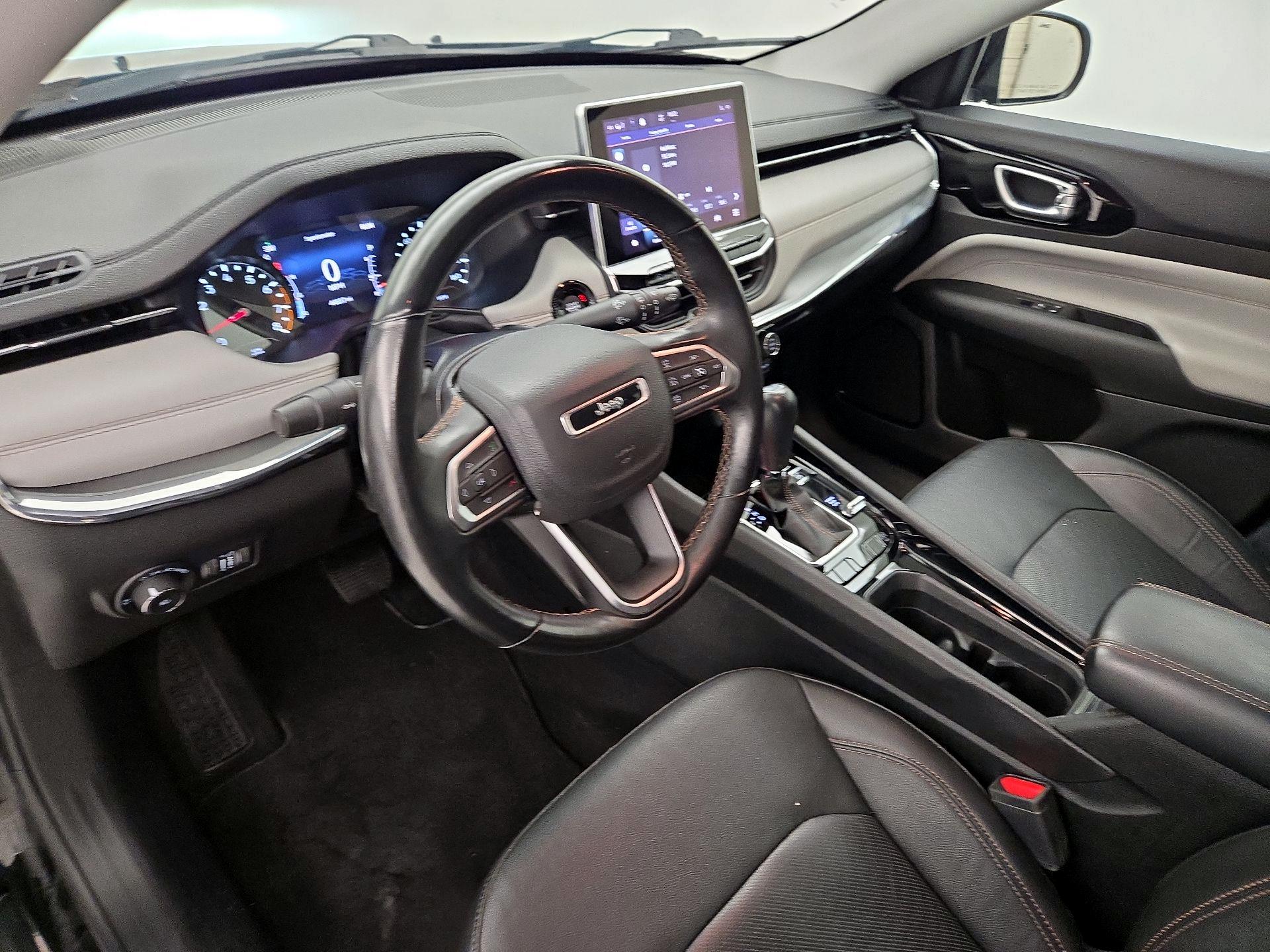 Thumbnail: 2022 Jeep Compass - 11