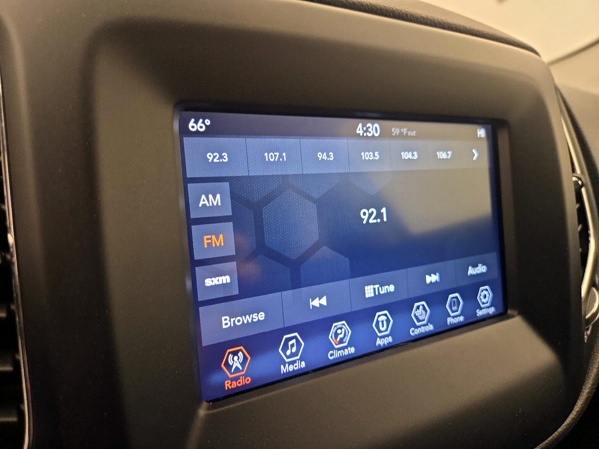 Thumbnail: 2021 Jeep Compass - 15