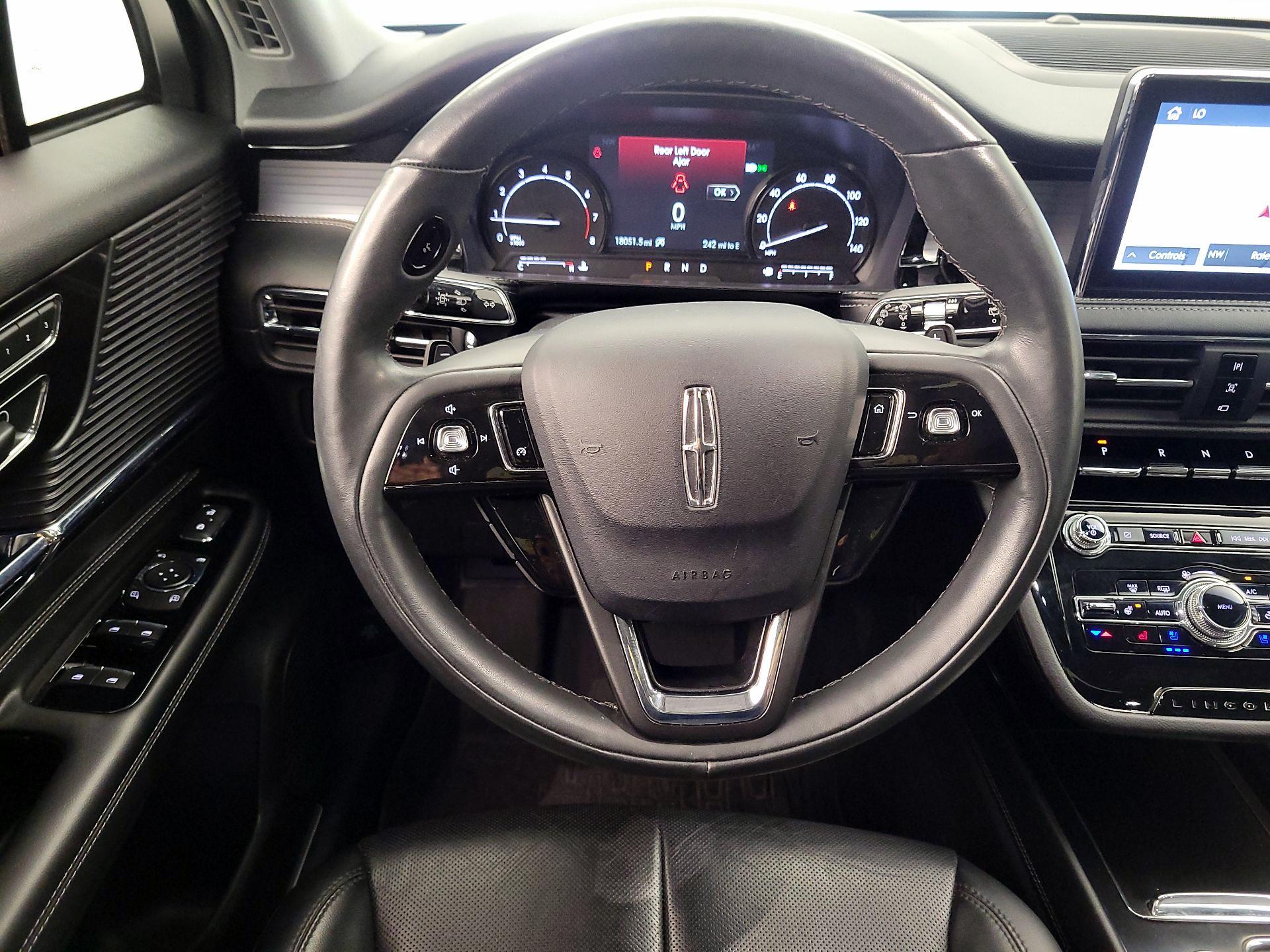 Thumbnail: 2022 Lincoln Corsair - 10