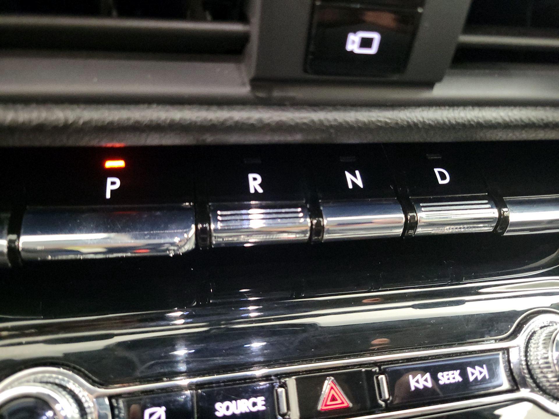 Thumbnail: 2022 Lincoln Corsair - 18