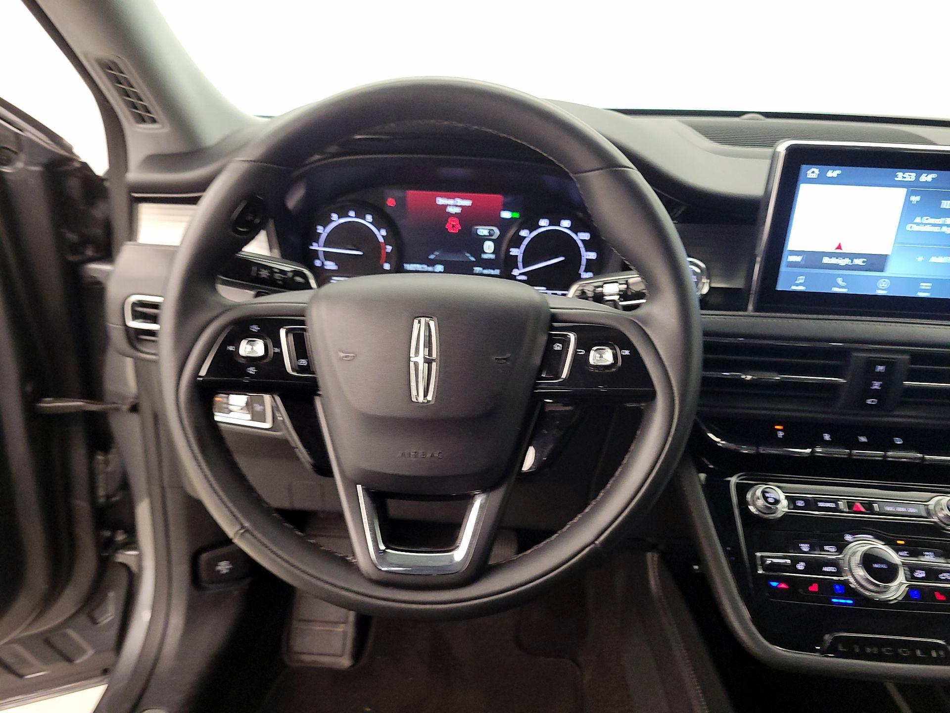 Thumbnail: 2022 Lincoln Corsair - 10