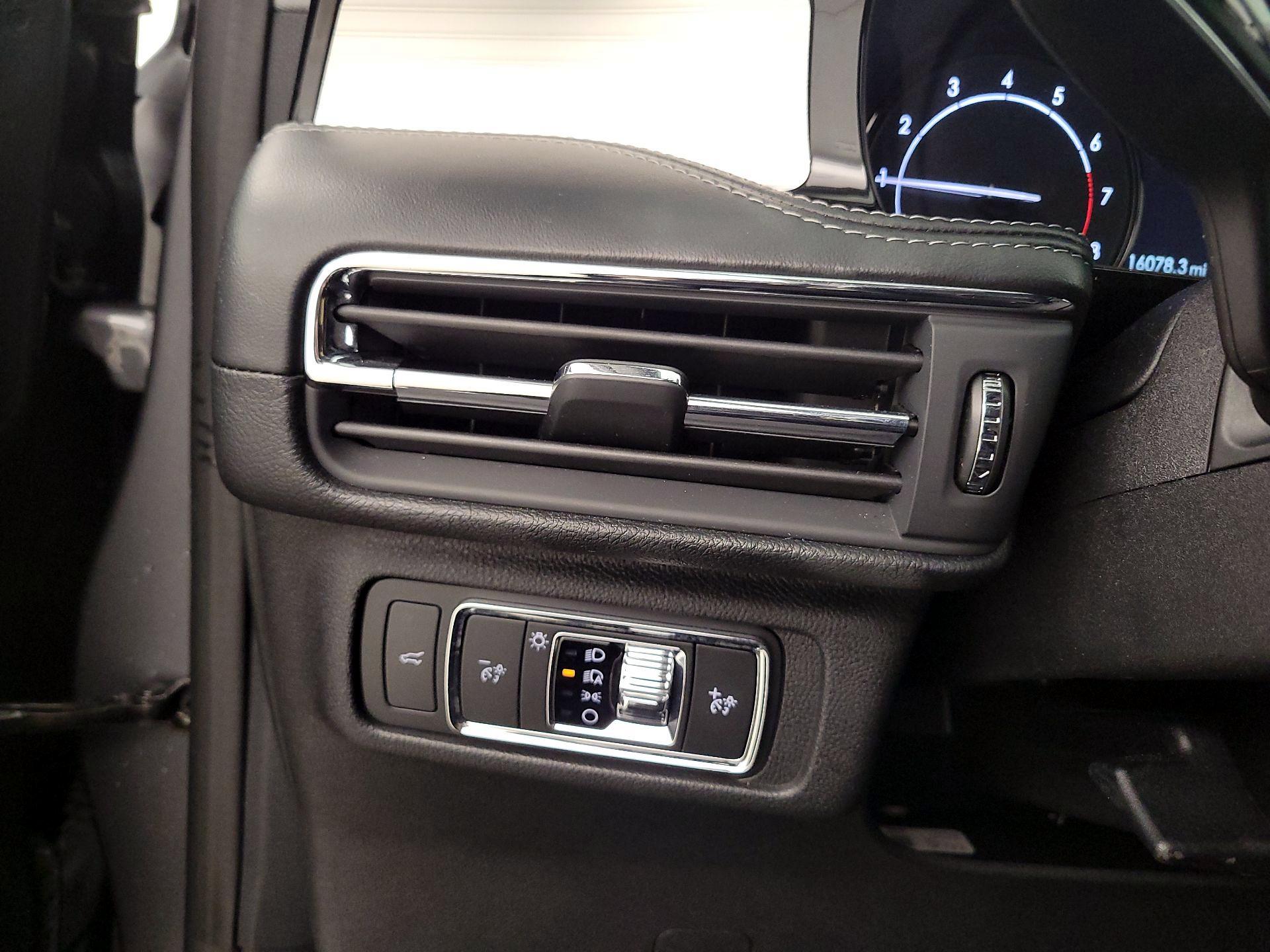 Thumbnail: 2022 Lincoln Corsair - 13