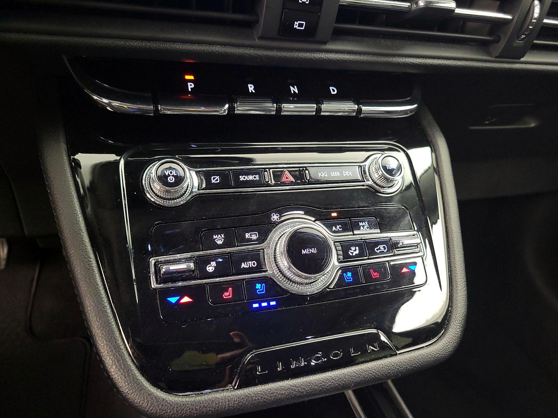 Thumbnail: 2022 Lincoln Corsair - 16