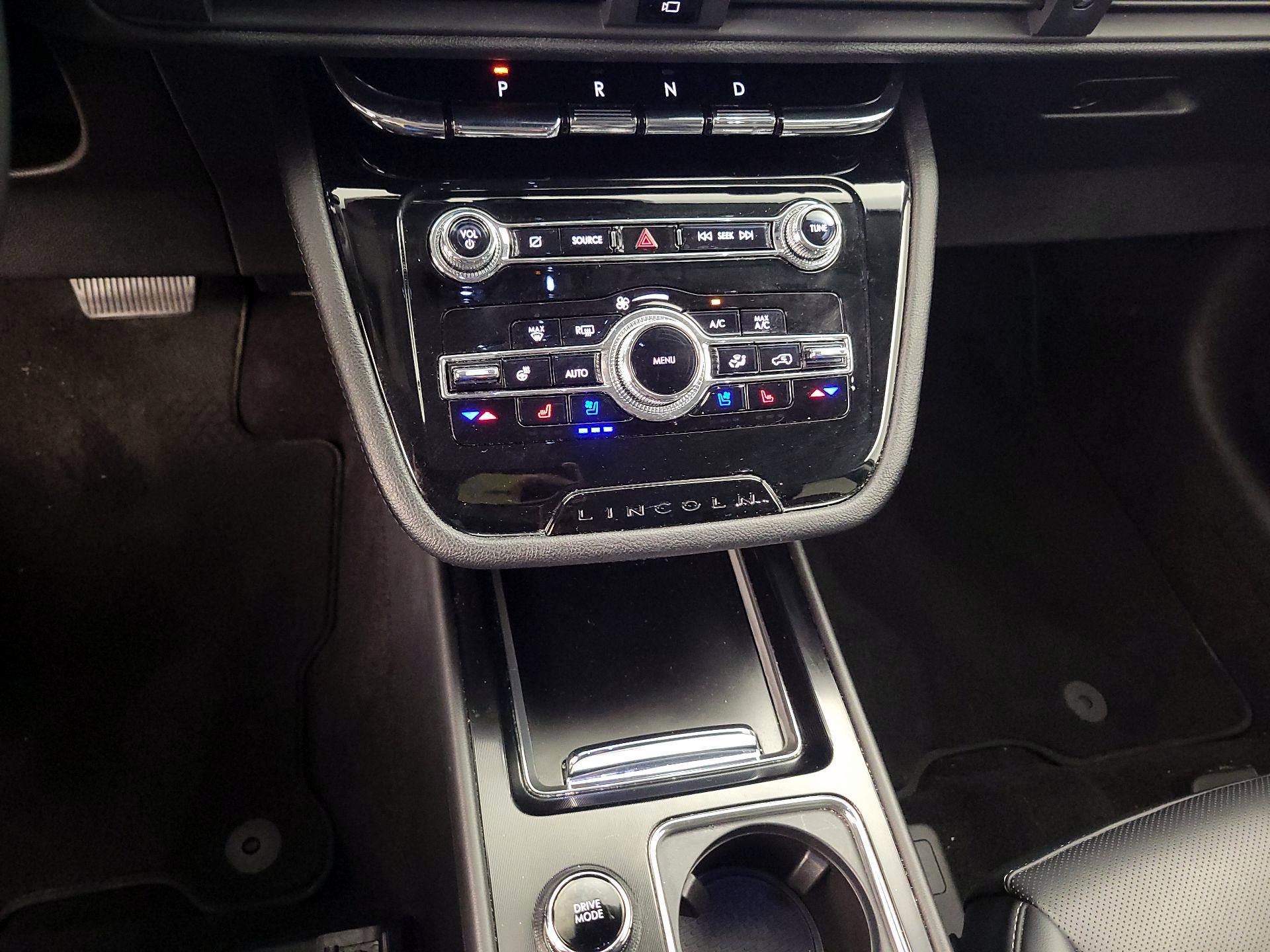 Thumbnail: 2022 Lincoln Corsair - 17