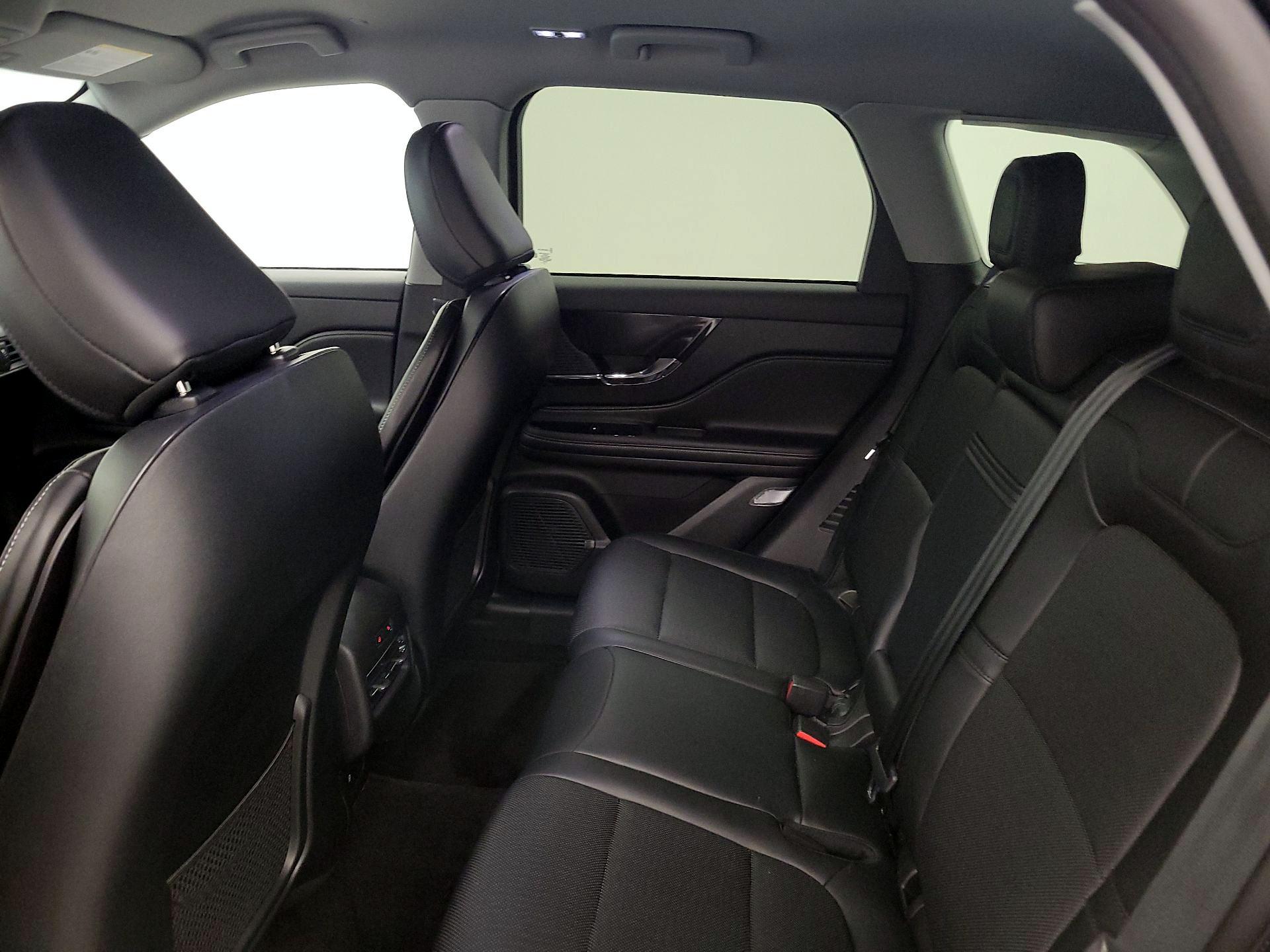 Thumbnail: 2022 Lincoln Corsair - 19