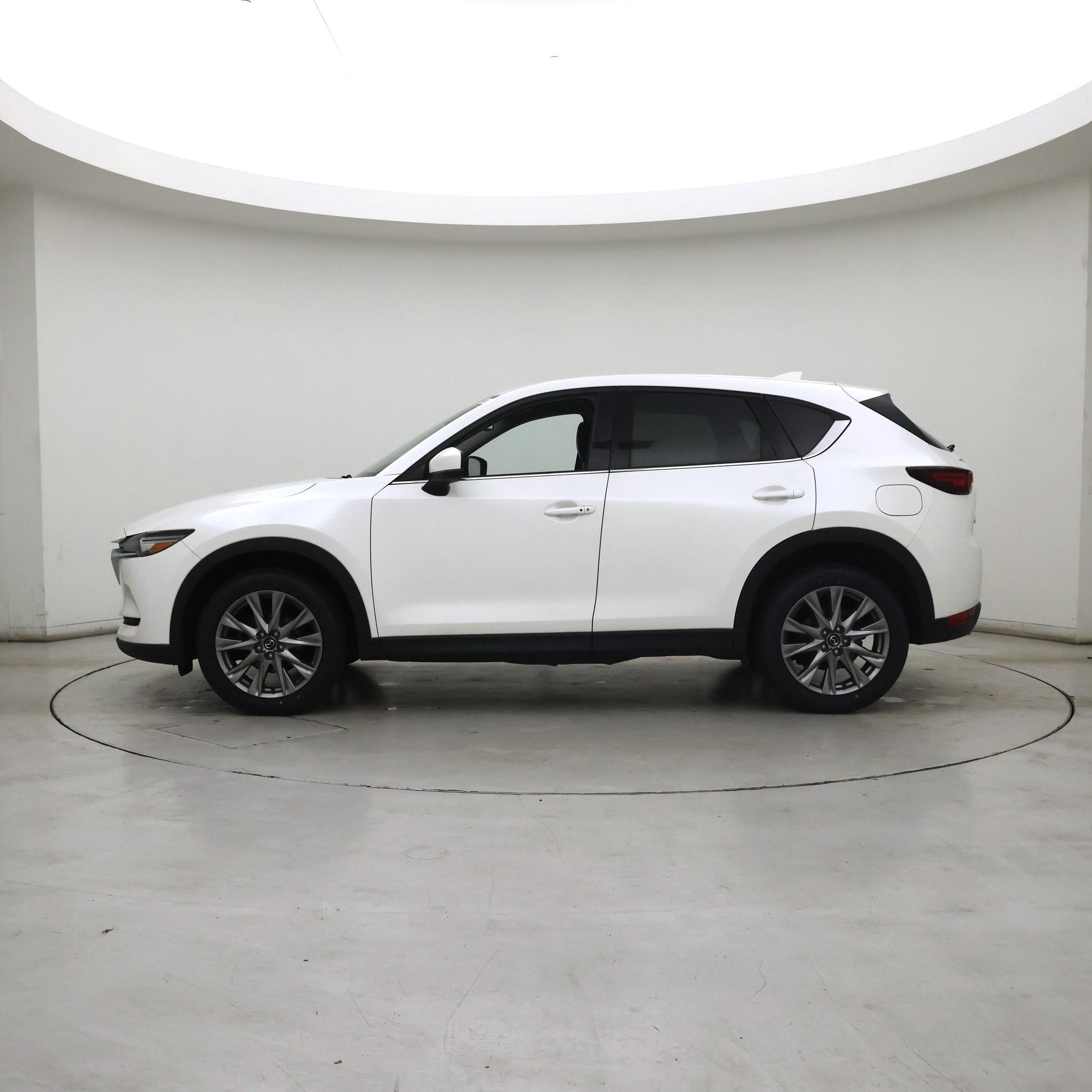 Thumbnail: 2021 Mazda CX-5 - 3