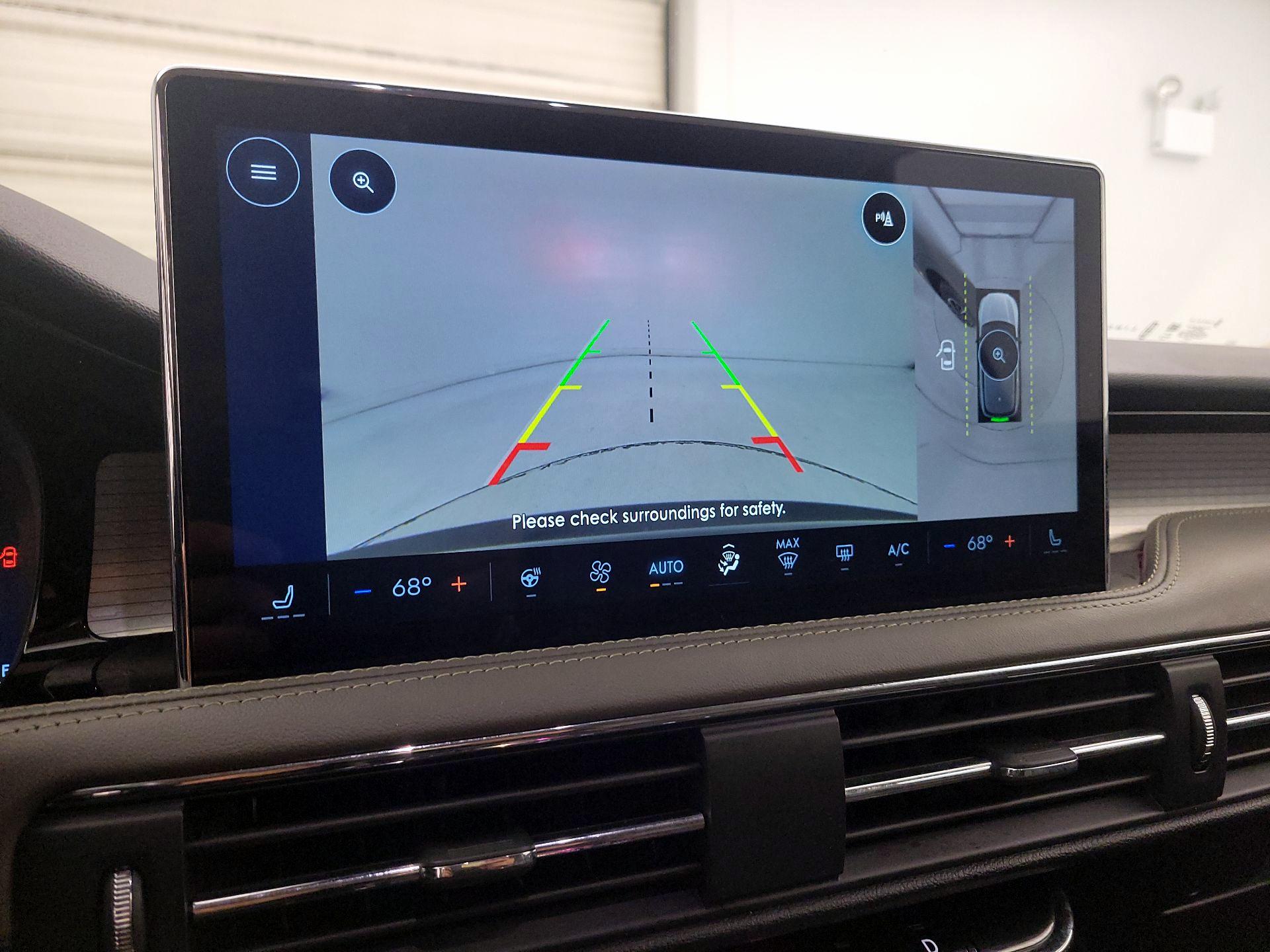 Thumbnail: 2023 Lincoln Corsair - 14