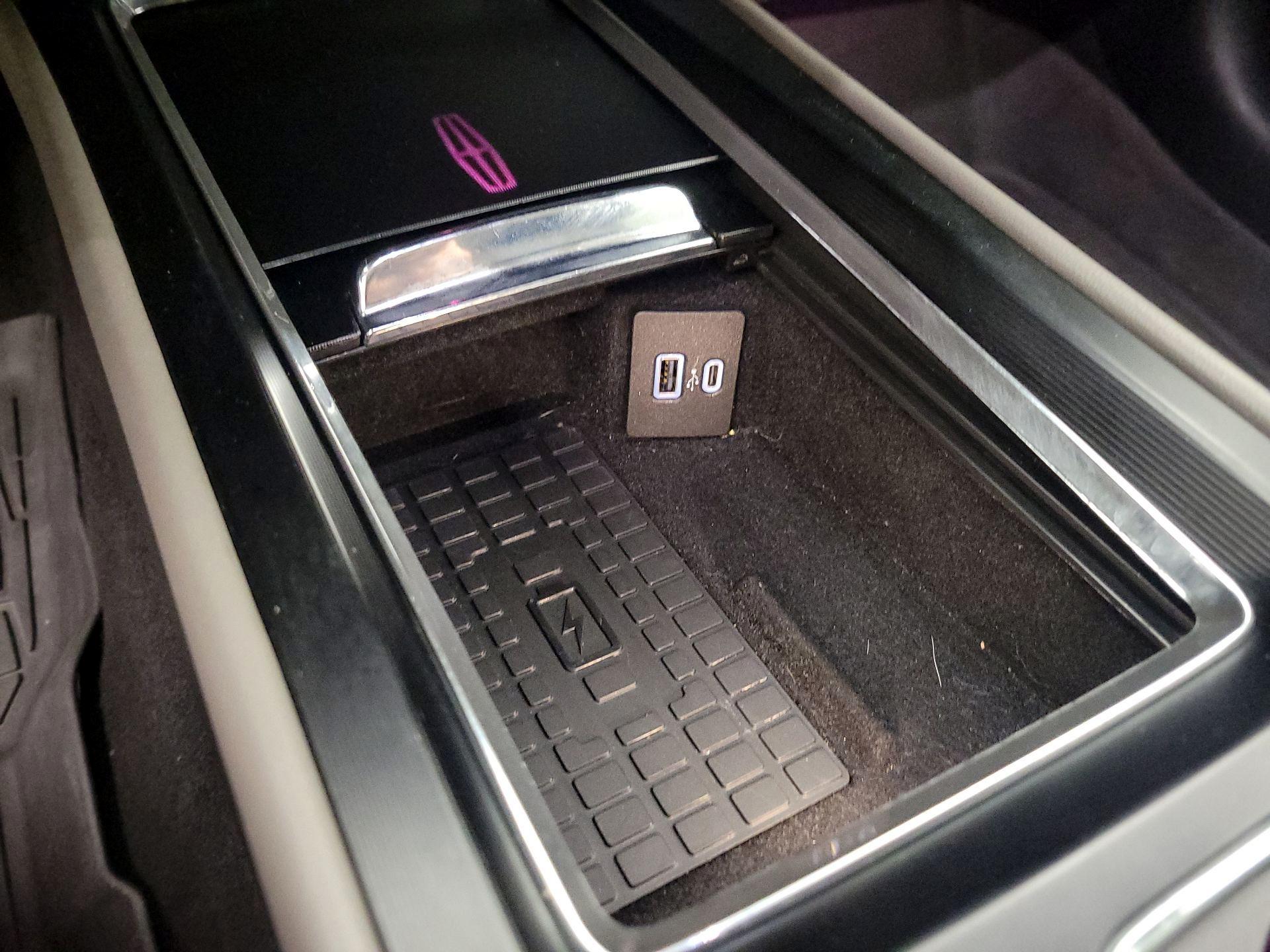 Thumbnail: 2023 Lincoln Corsair - 18