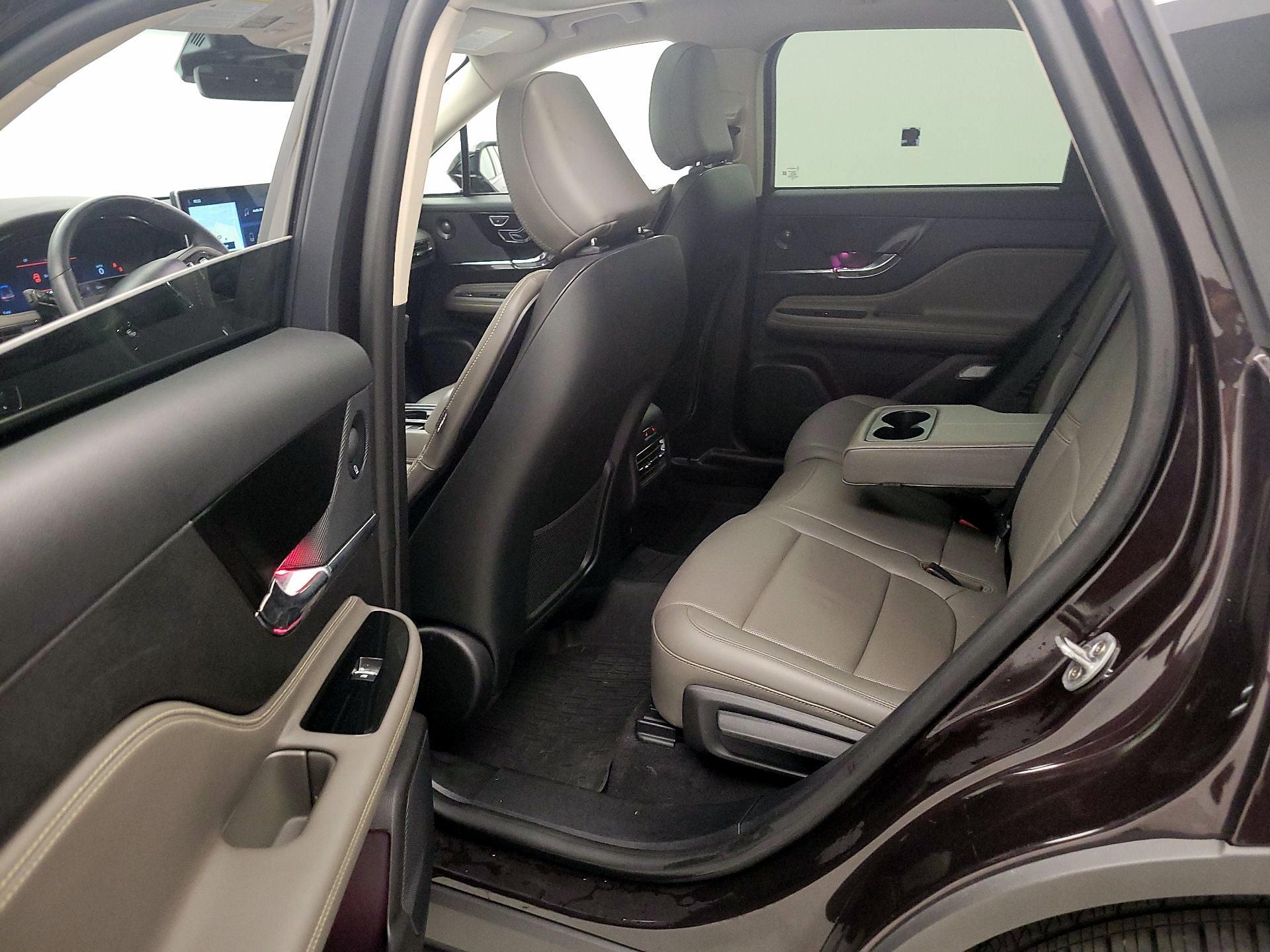 Thumbnail: 2023 Lincoln Corsair - 20