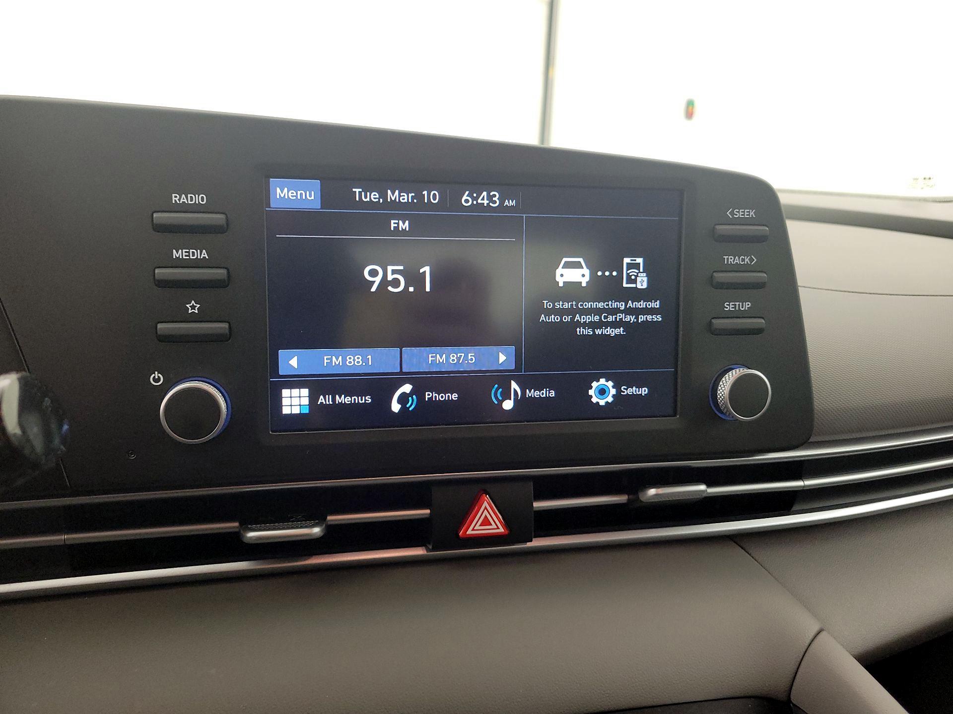 Thumbnail: 2025 Hyundai Elantra - 13