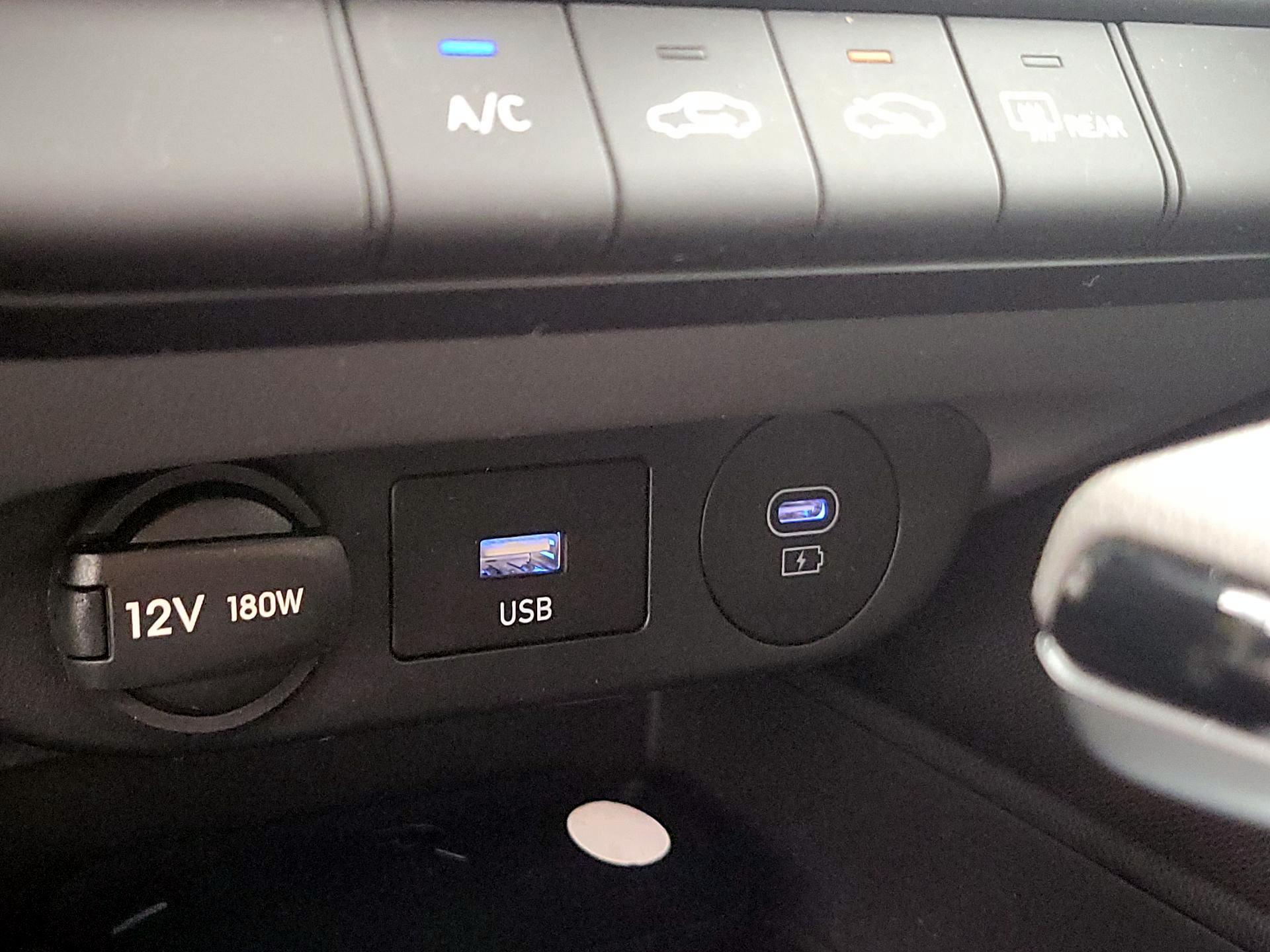 Thumbnail: 2025 Hyundai Elantra - 16