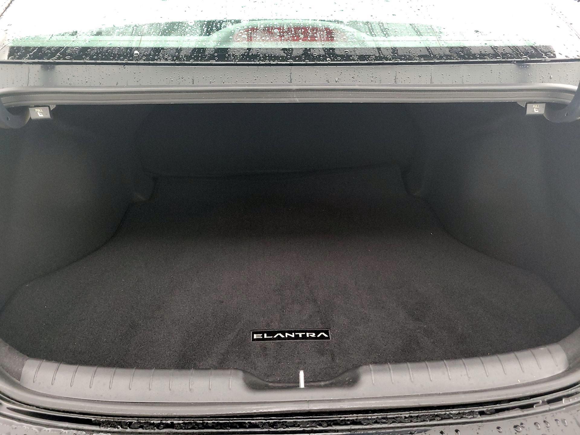 Thumbnail: 2025 Hyundai Elantra - 18