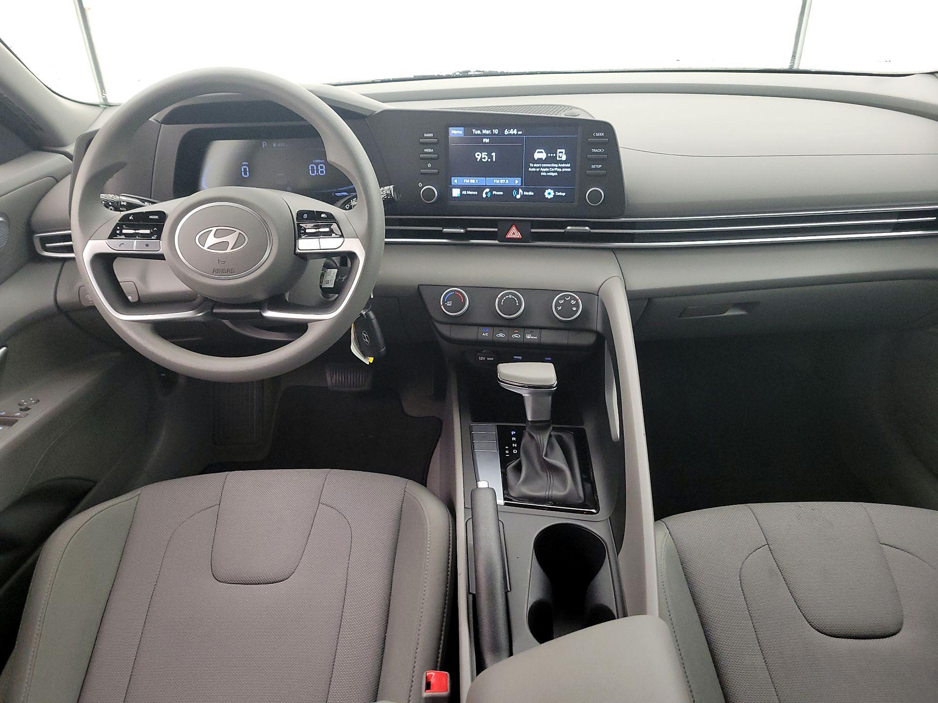 Thumbnail: 2025 Hyundai Elantra - 8